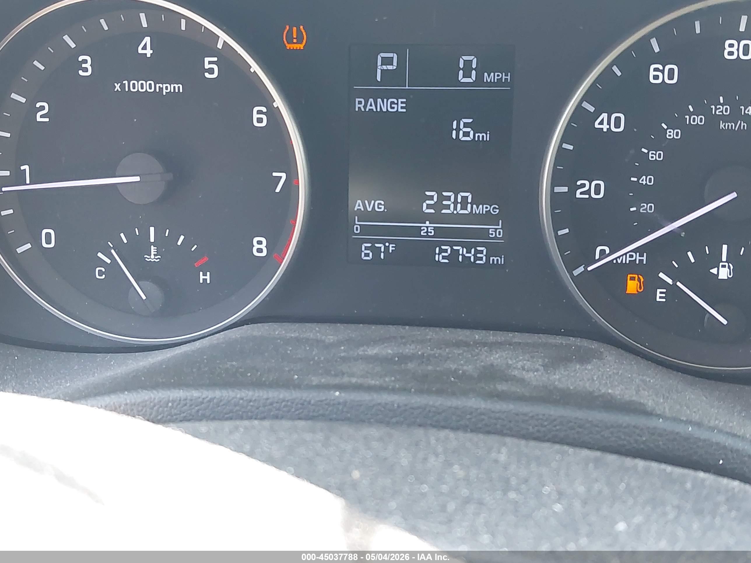 HYUNDAI ELANTRA image 7