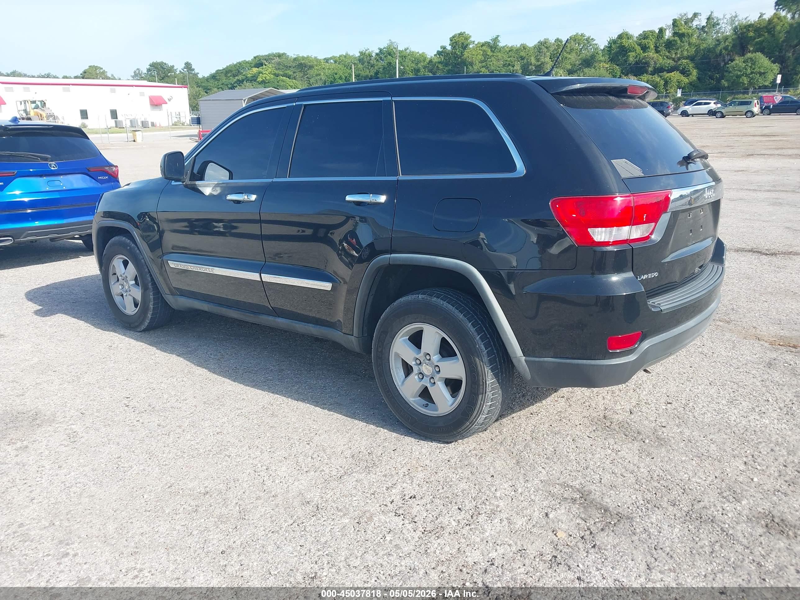 JEEP GRAND image 3