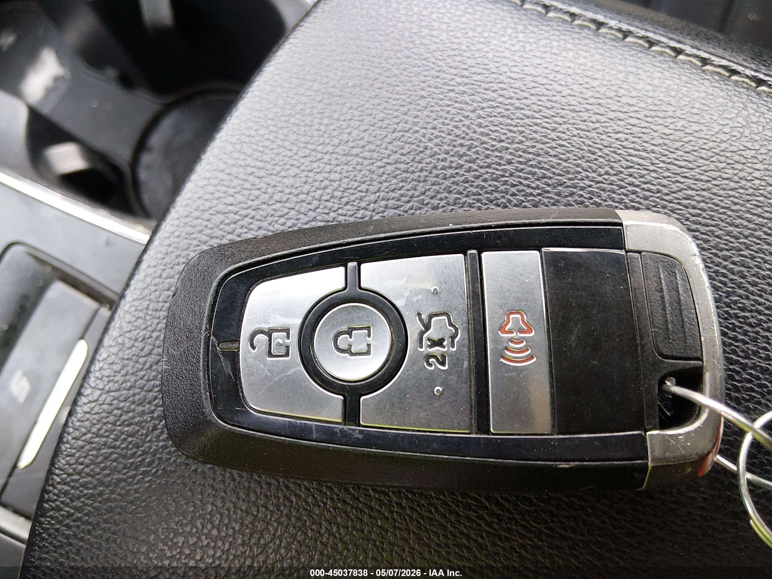 FORD FUSION image 11