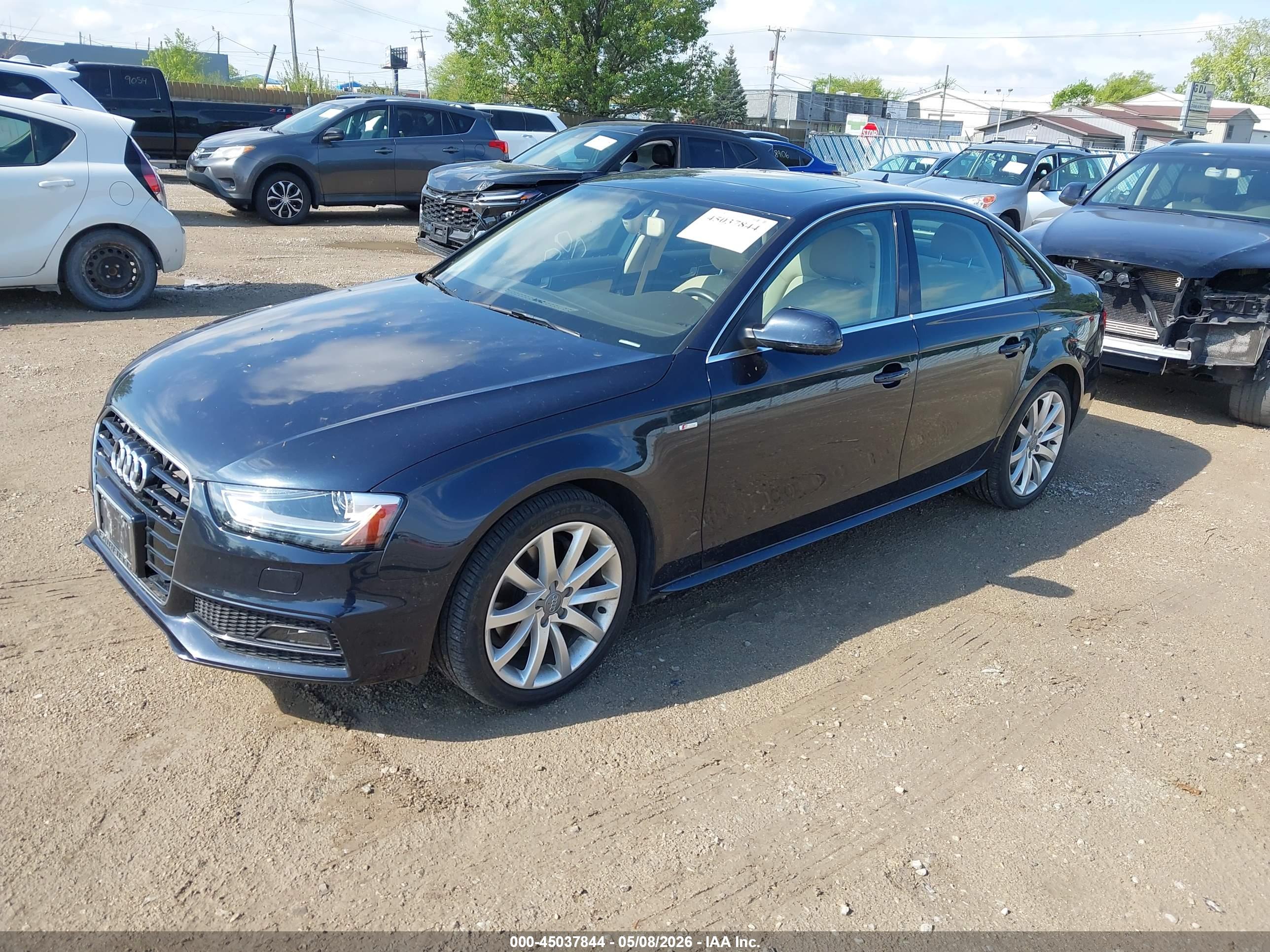 AUDI A4 image 2