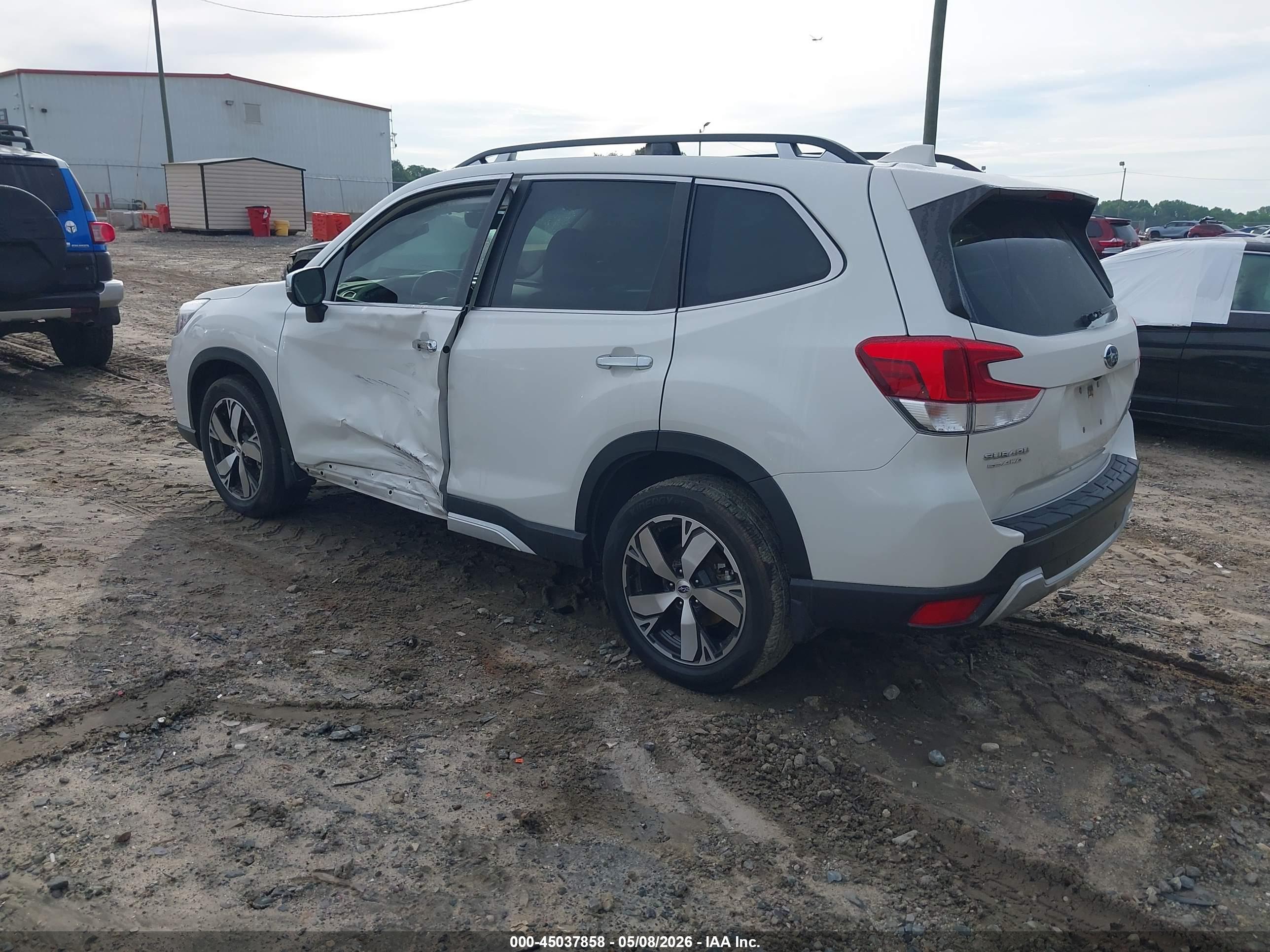 SUBARU FORESTER image 3