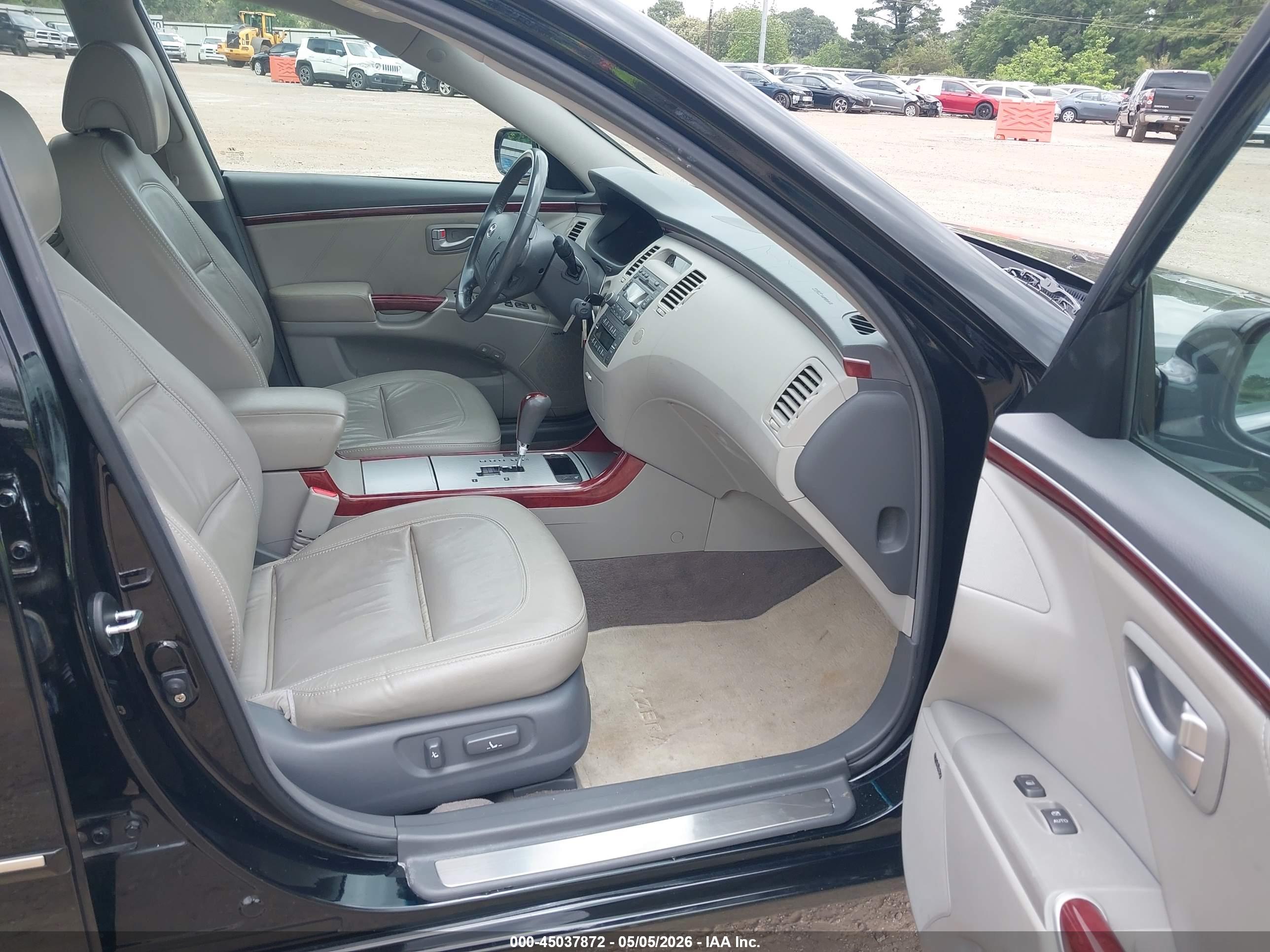 HYUNDAI AZERA image 5