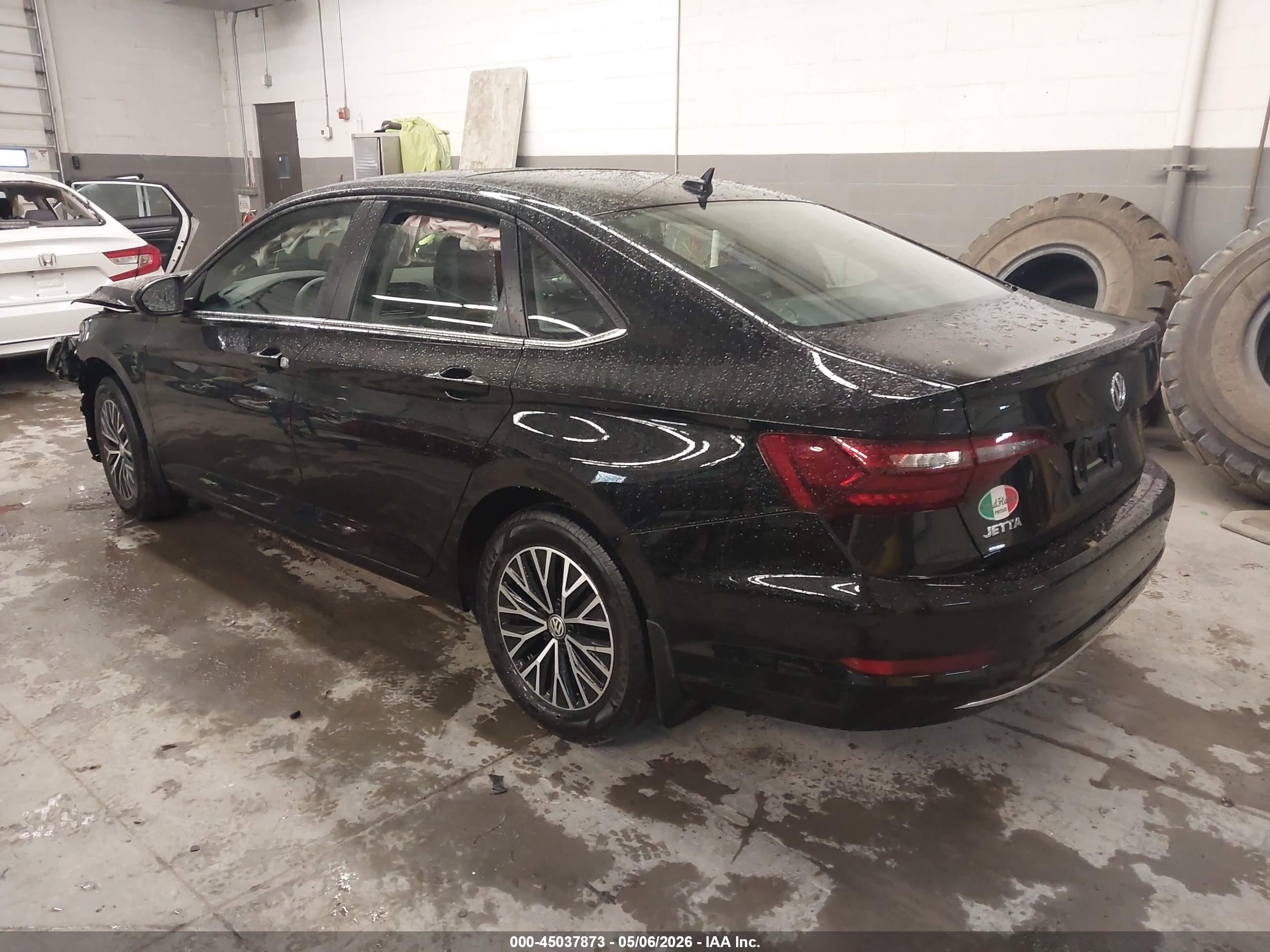 VOLKSWAGEN JETTA image 3