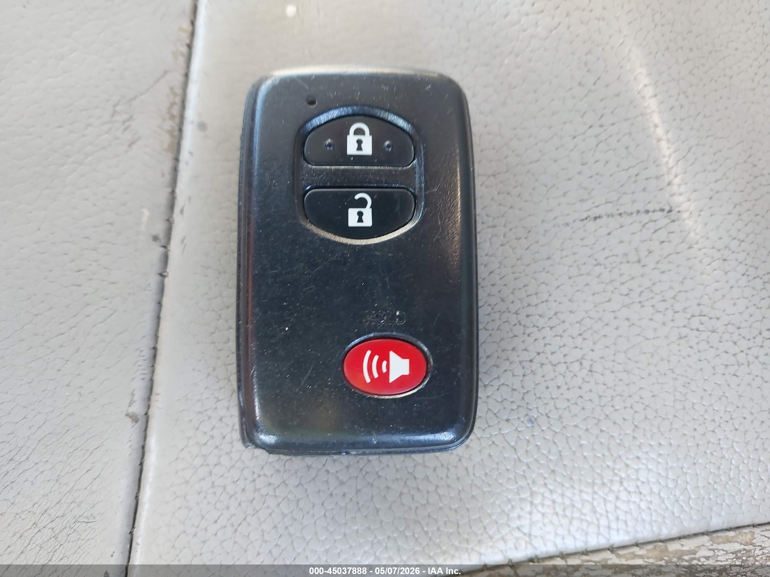 TOYOTA PRIUS image 11