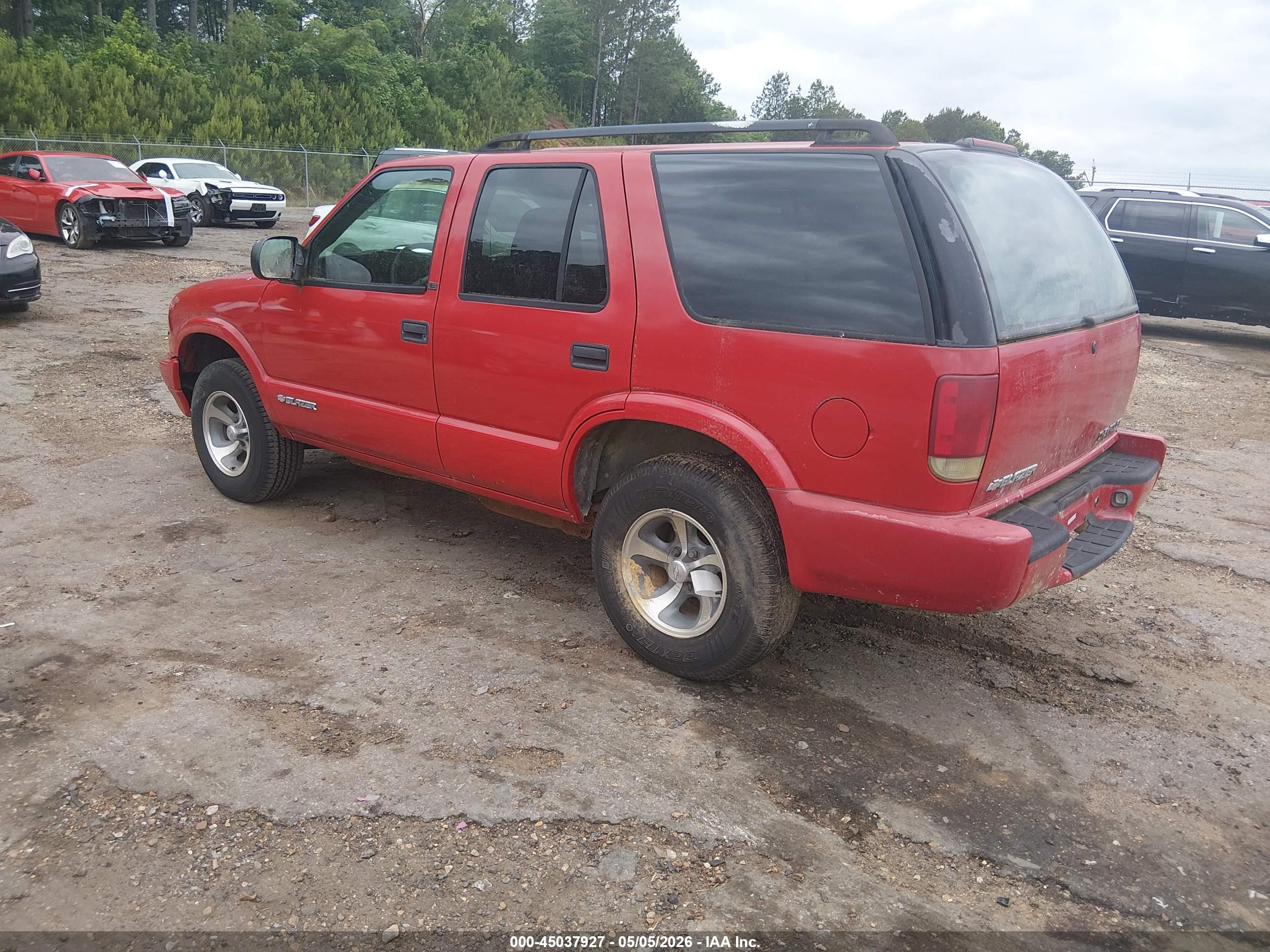 CHEVROLET BLAZER image 3