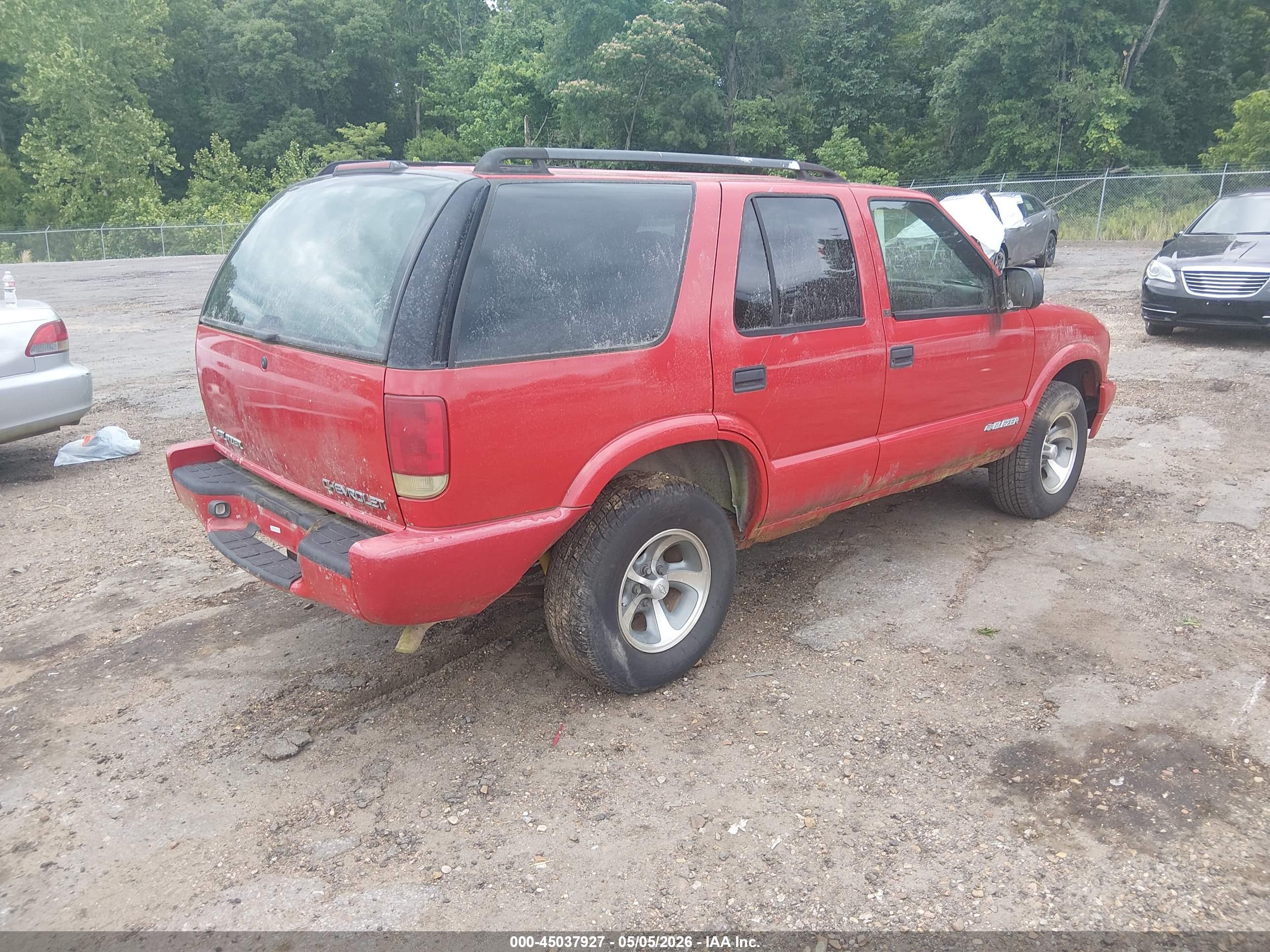 CHEVROLET BLAZER image 4