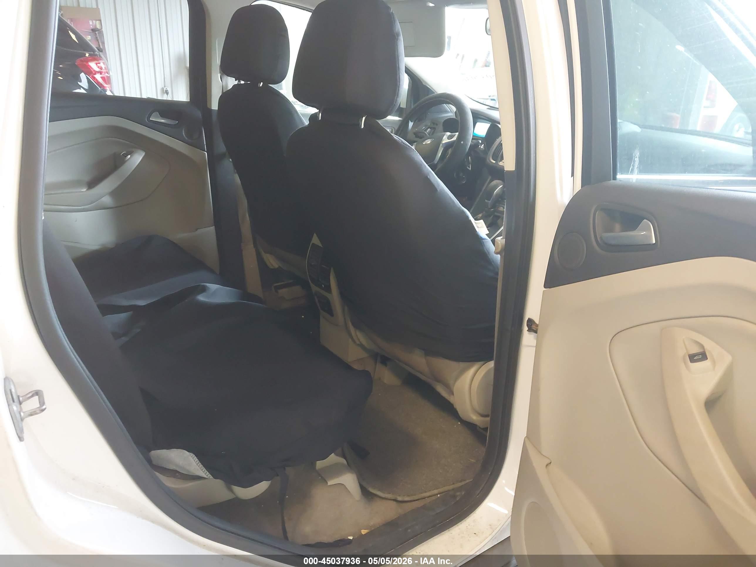 FORD ESCAPE image 8