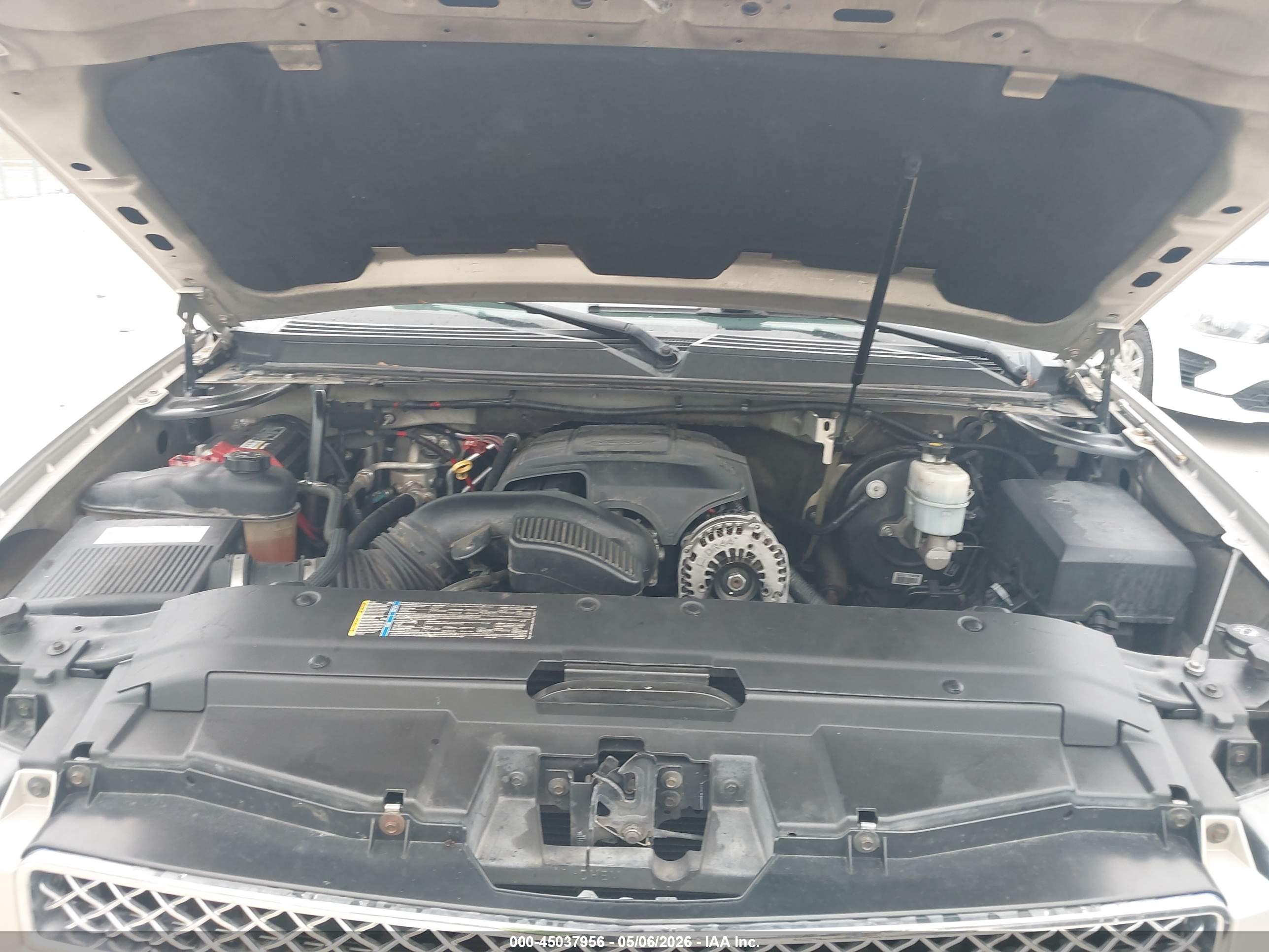 CHEVROLET TAHOE image 10