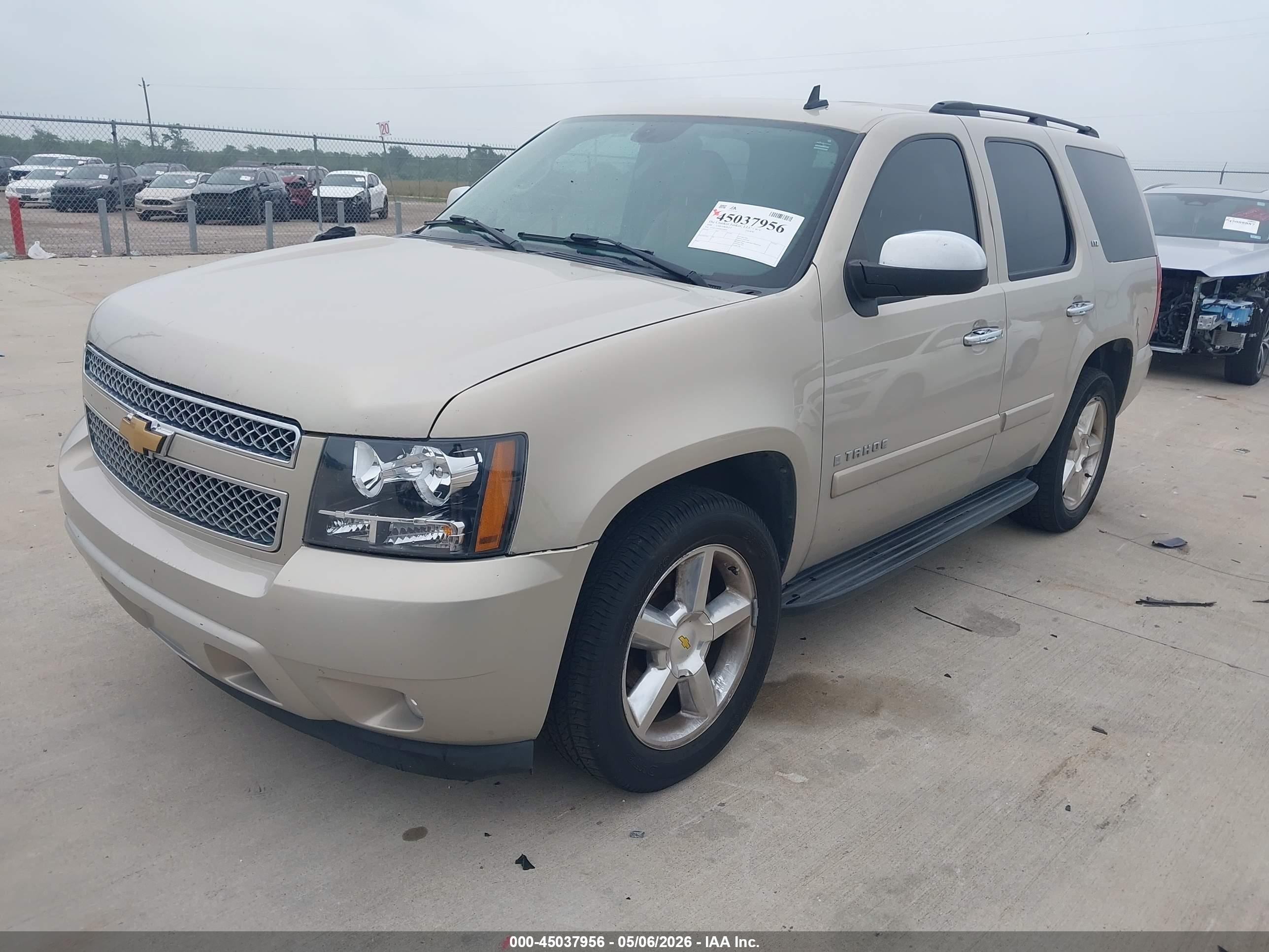 CHEVROLET TAHOE image 2