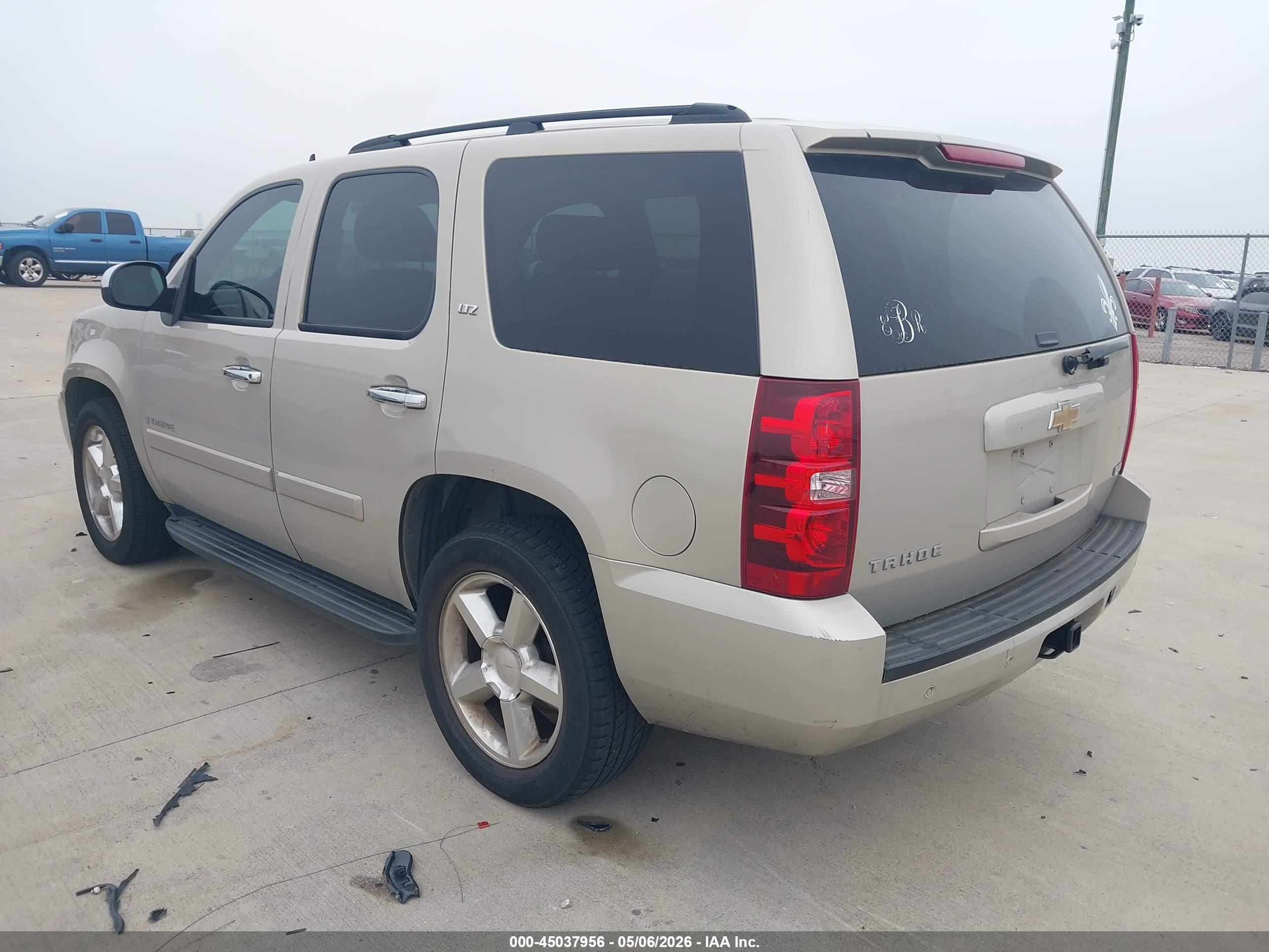 CHEVROLET TAHOE image 3