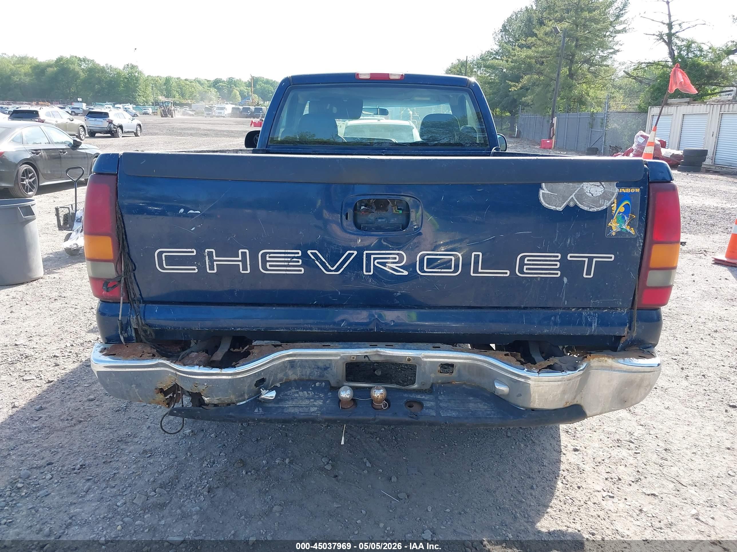 CHEVROLET SILVERADO image 6