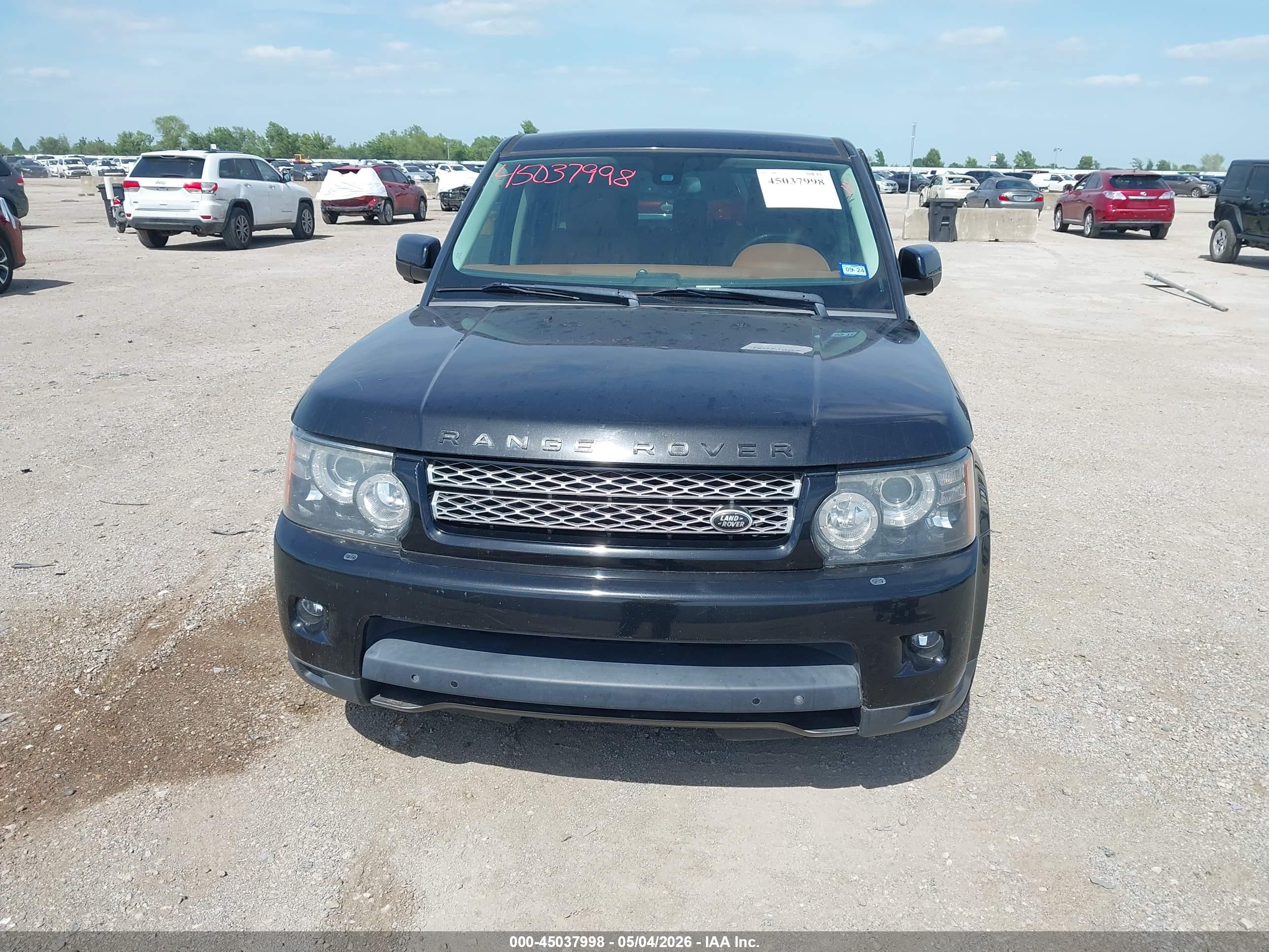 LAND ROVER image 6