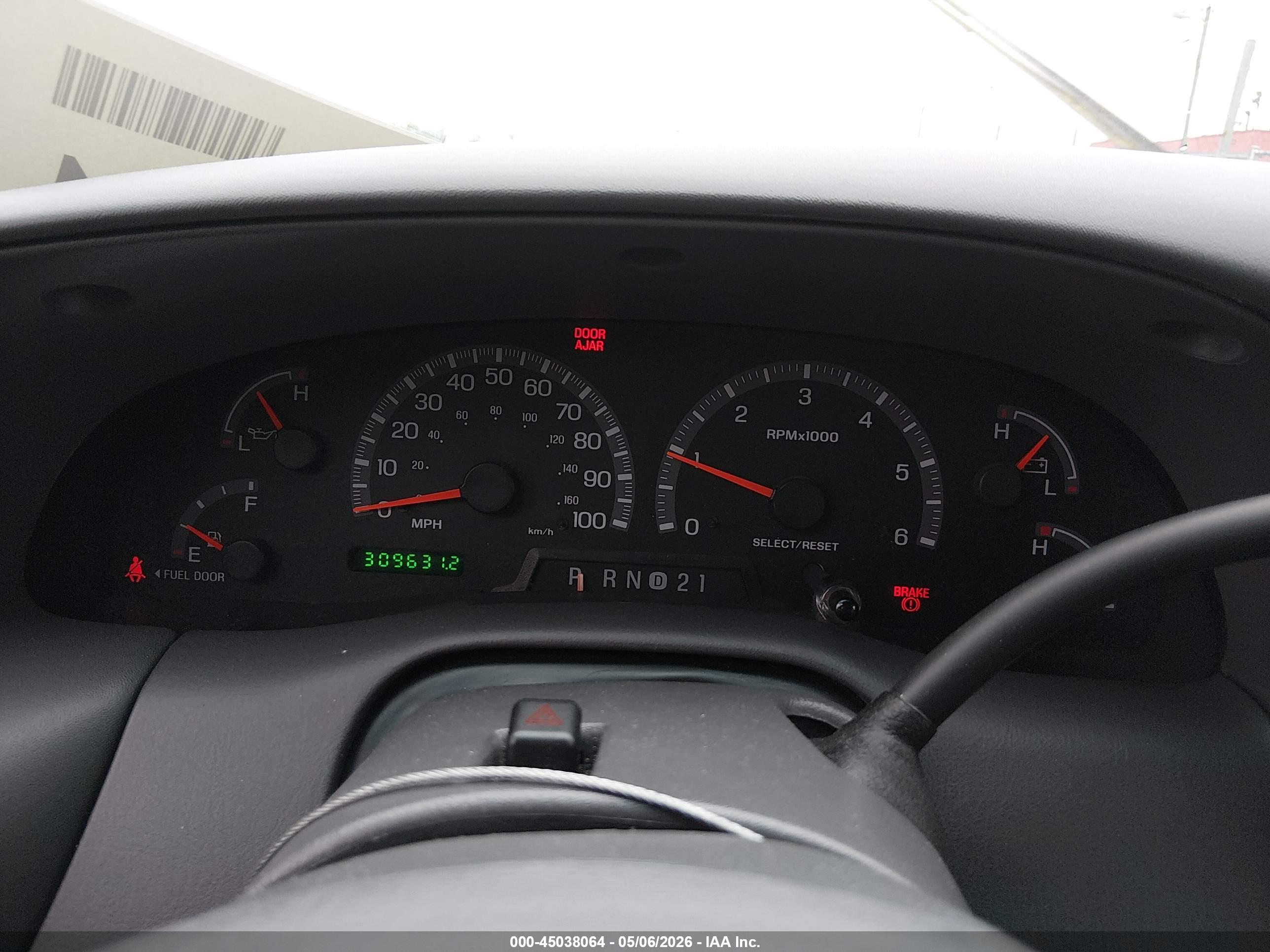 FORD EXPEDITION image 7