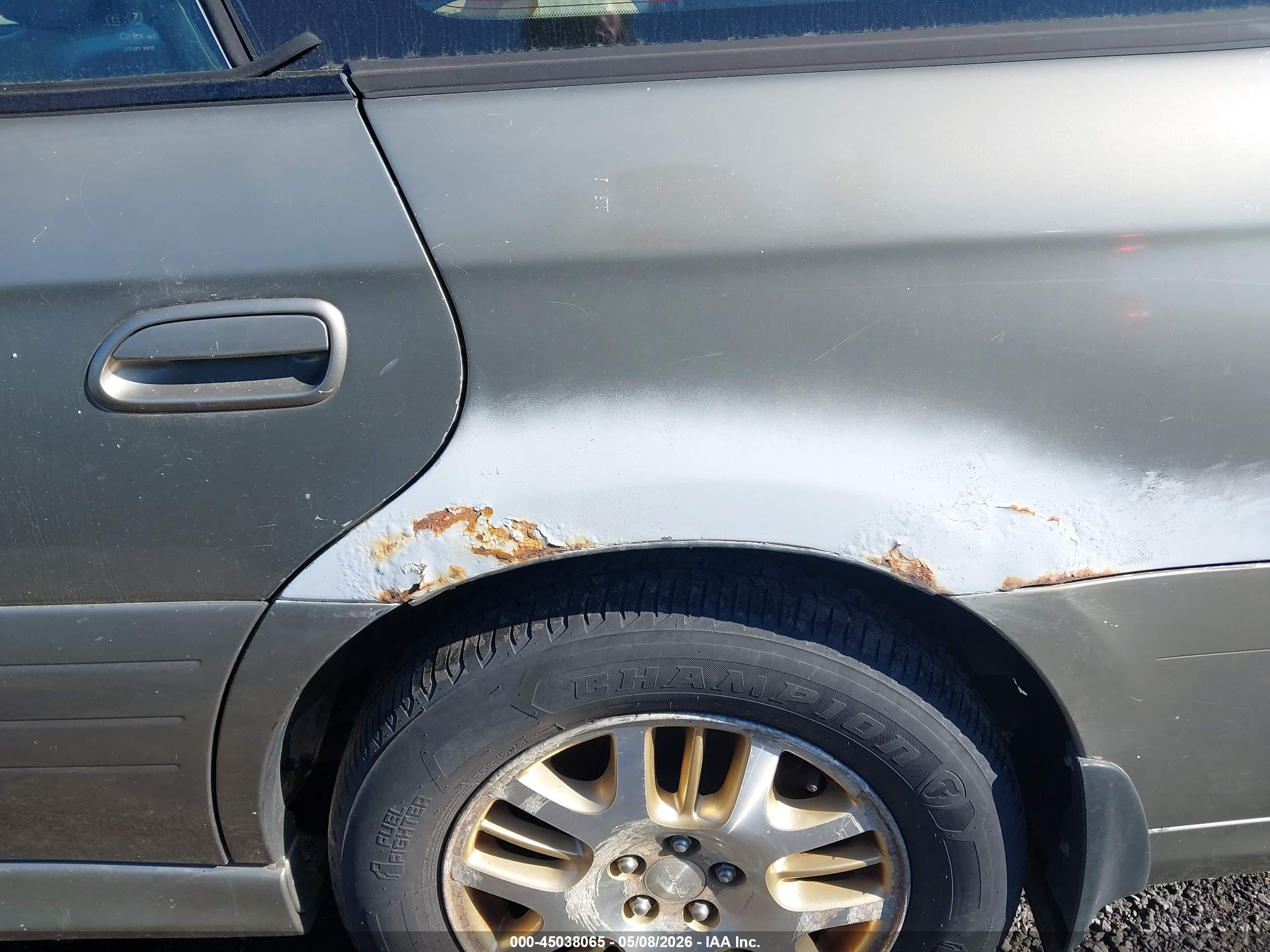 SUBARU OUTBACK image 6
