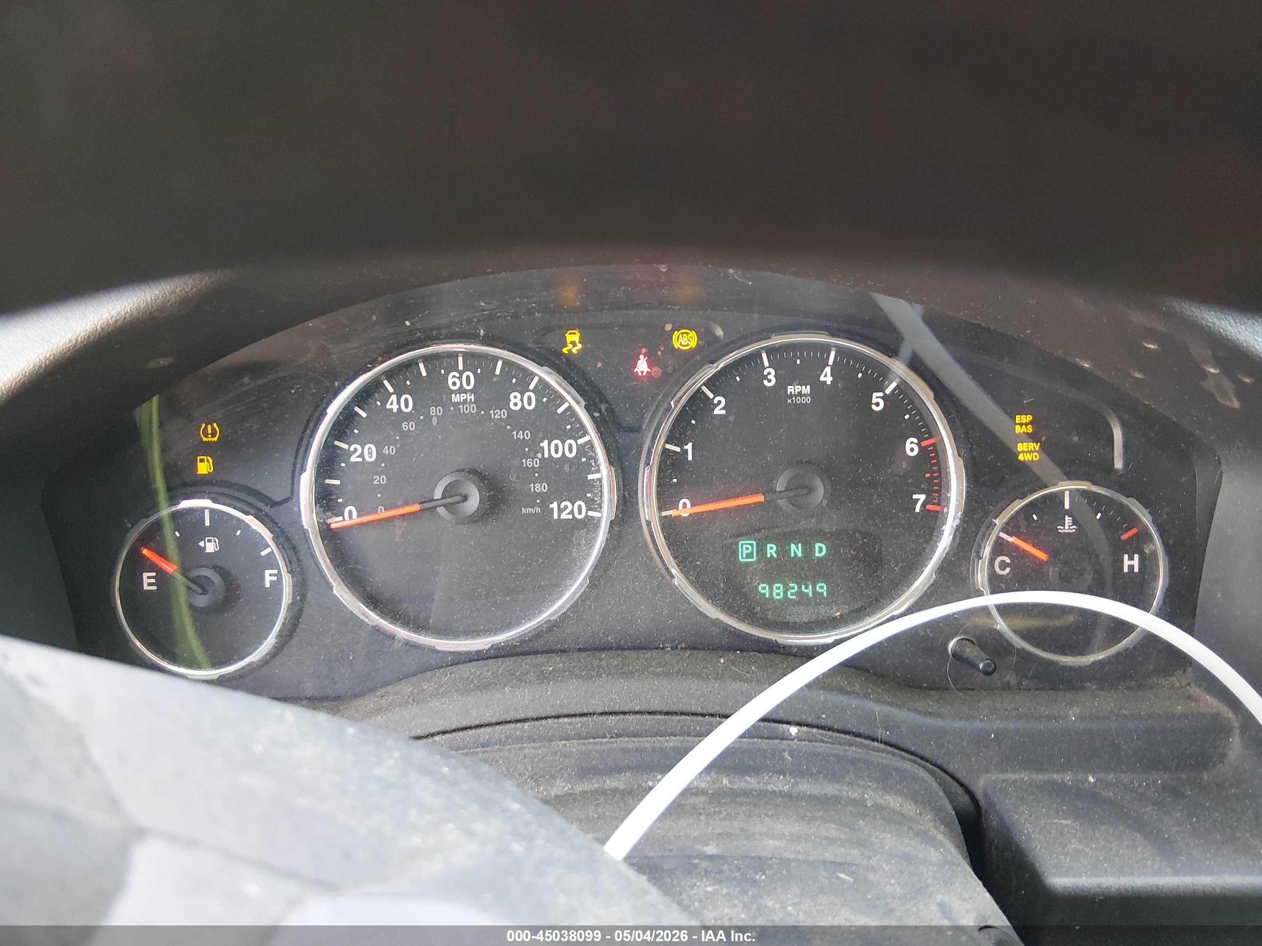 JEEP LIBERTY image 7