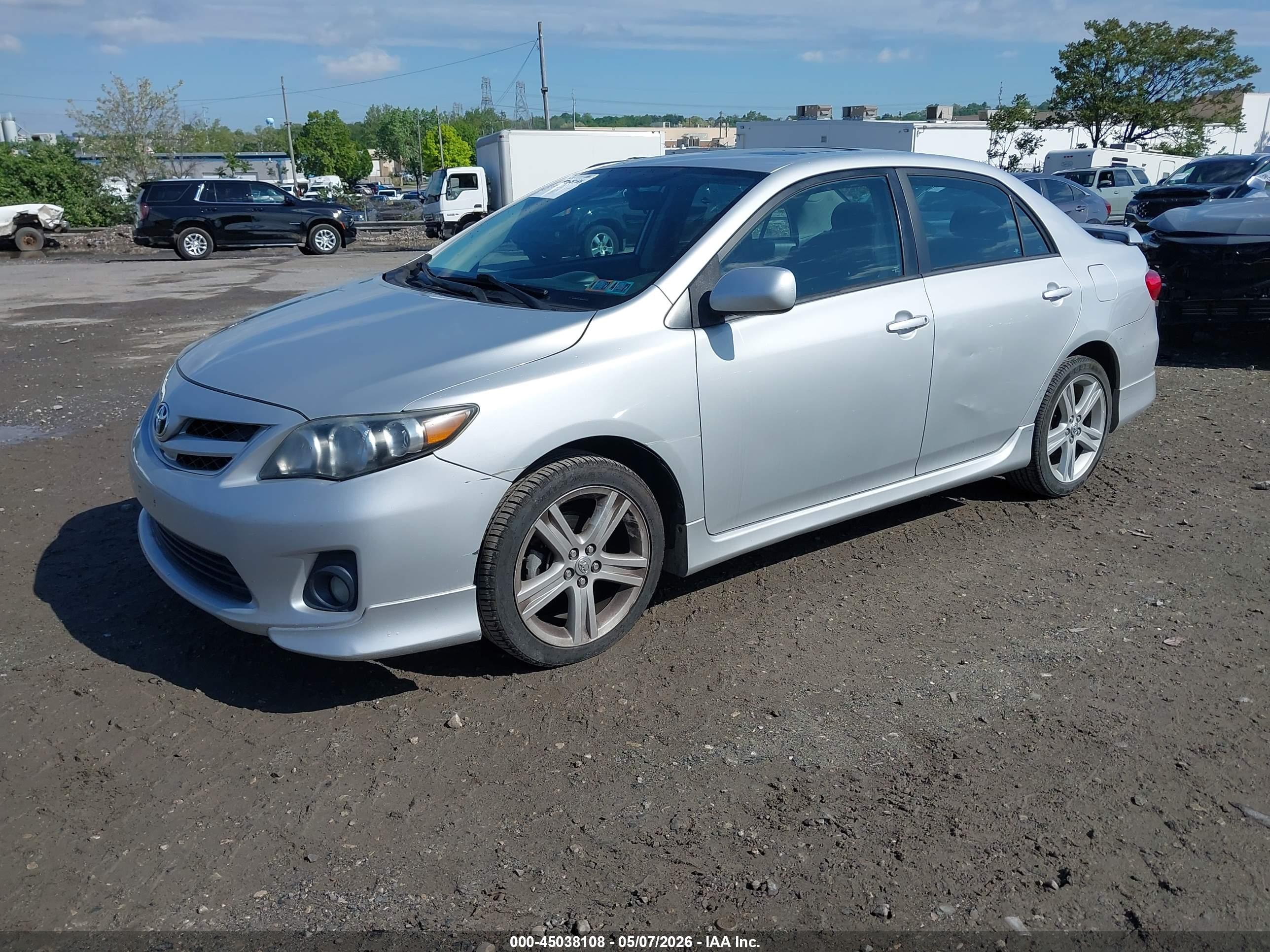 TOYOTA COROLLA image 2