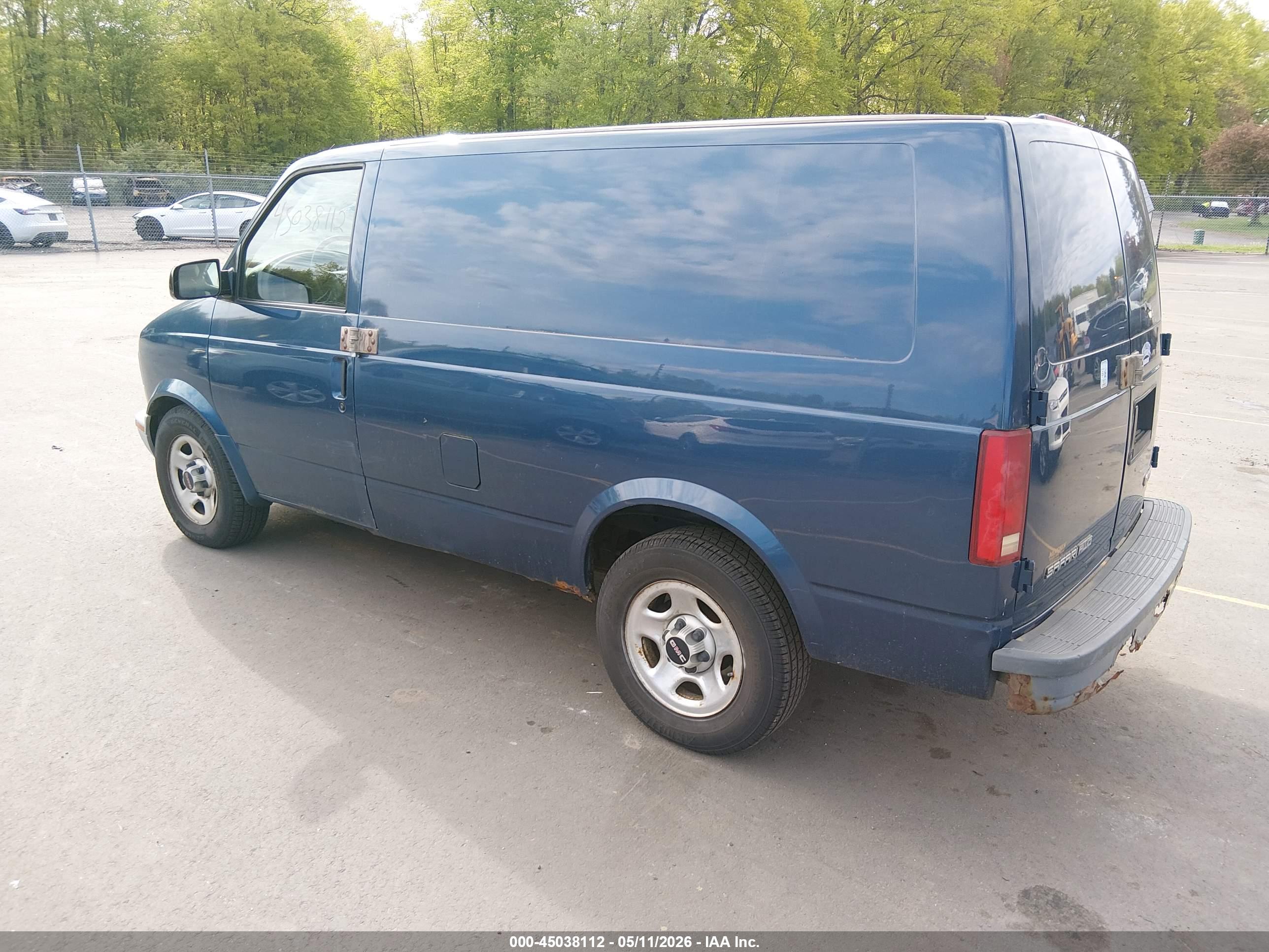 GMC SAFARI image 3