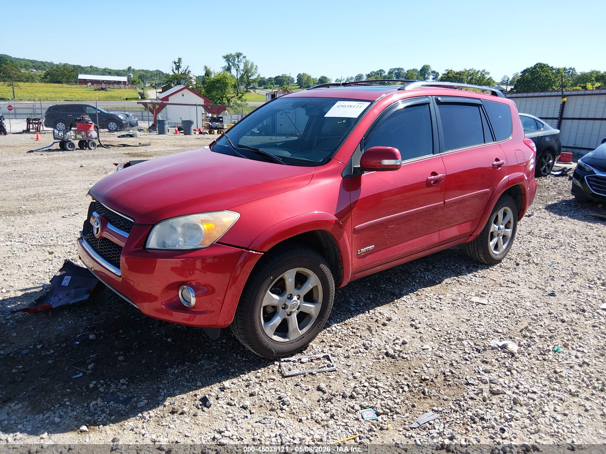 TOYOTA RAV4 image 2