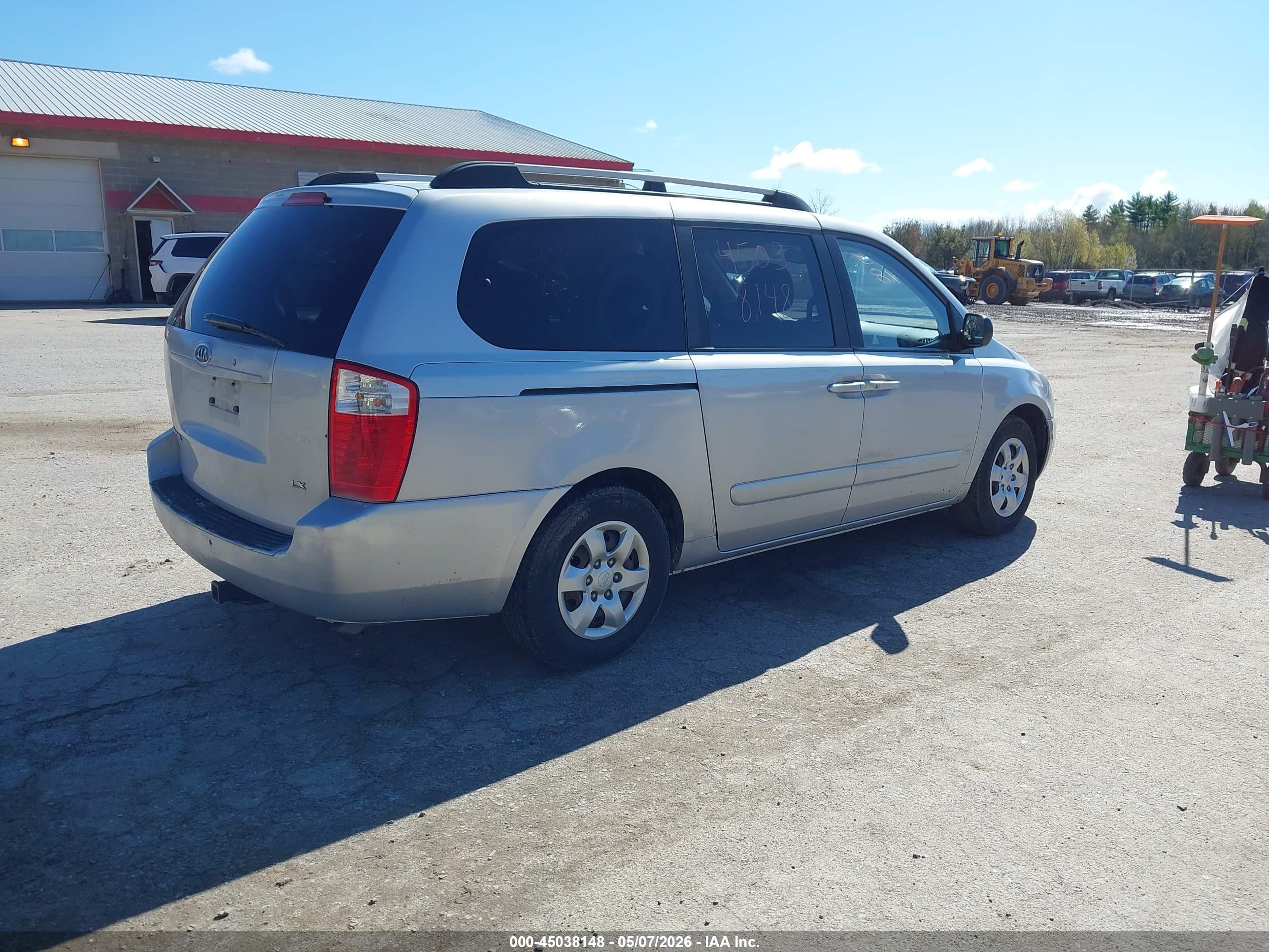 KIA SEDONA image 4