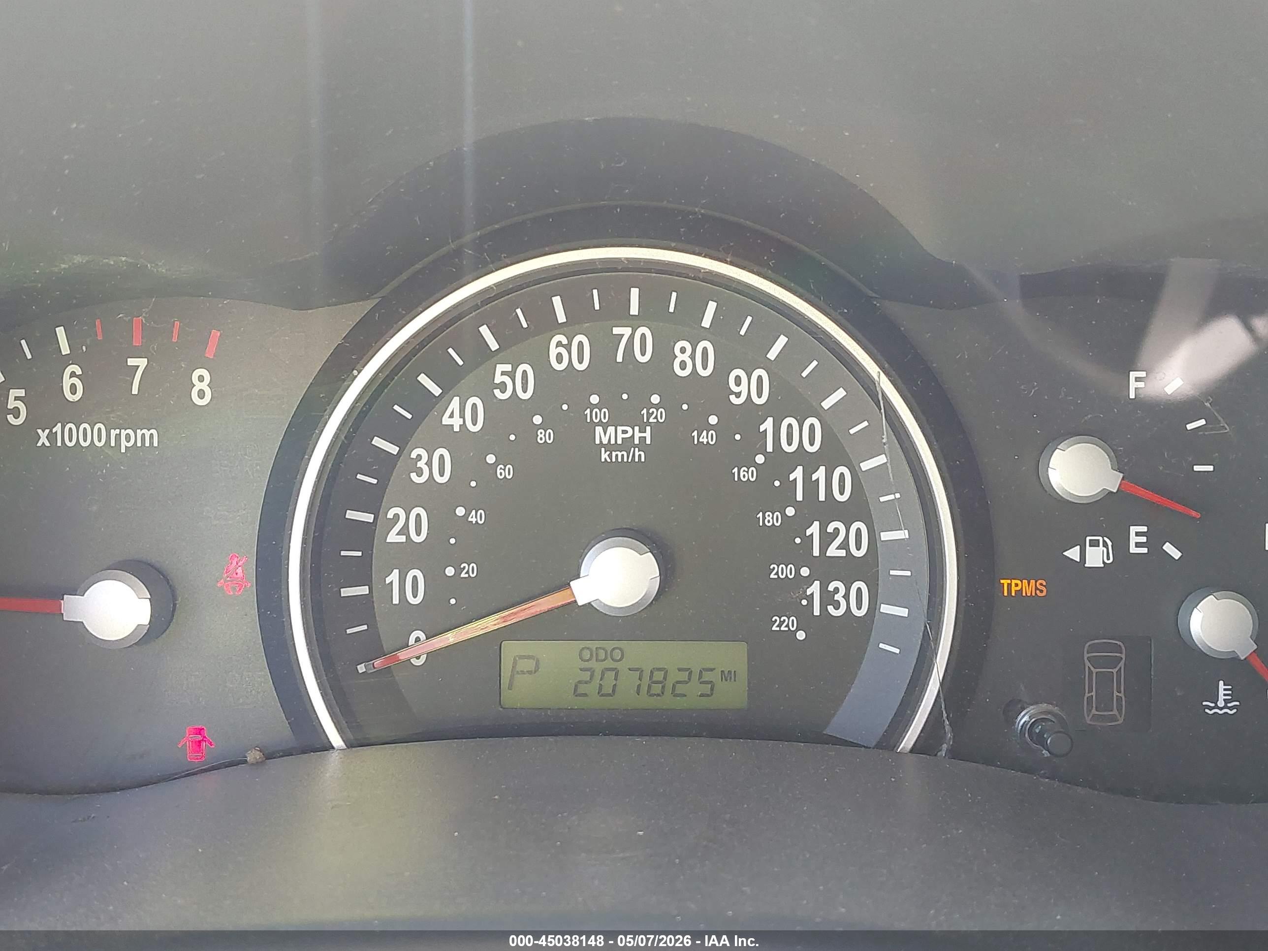 KIA SEDONA image 7