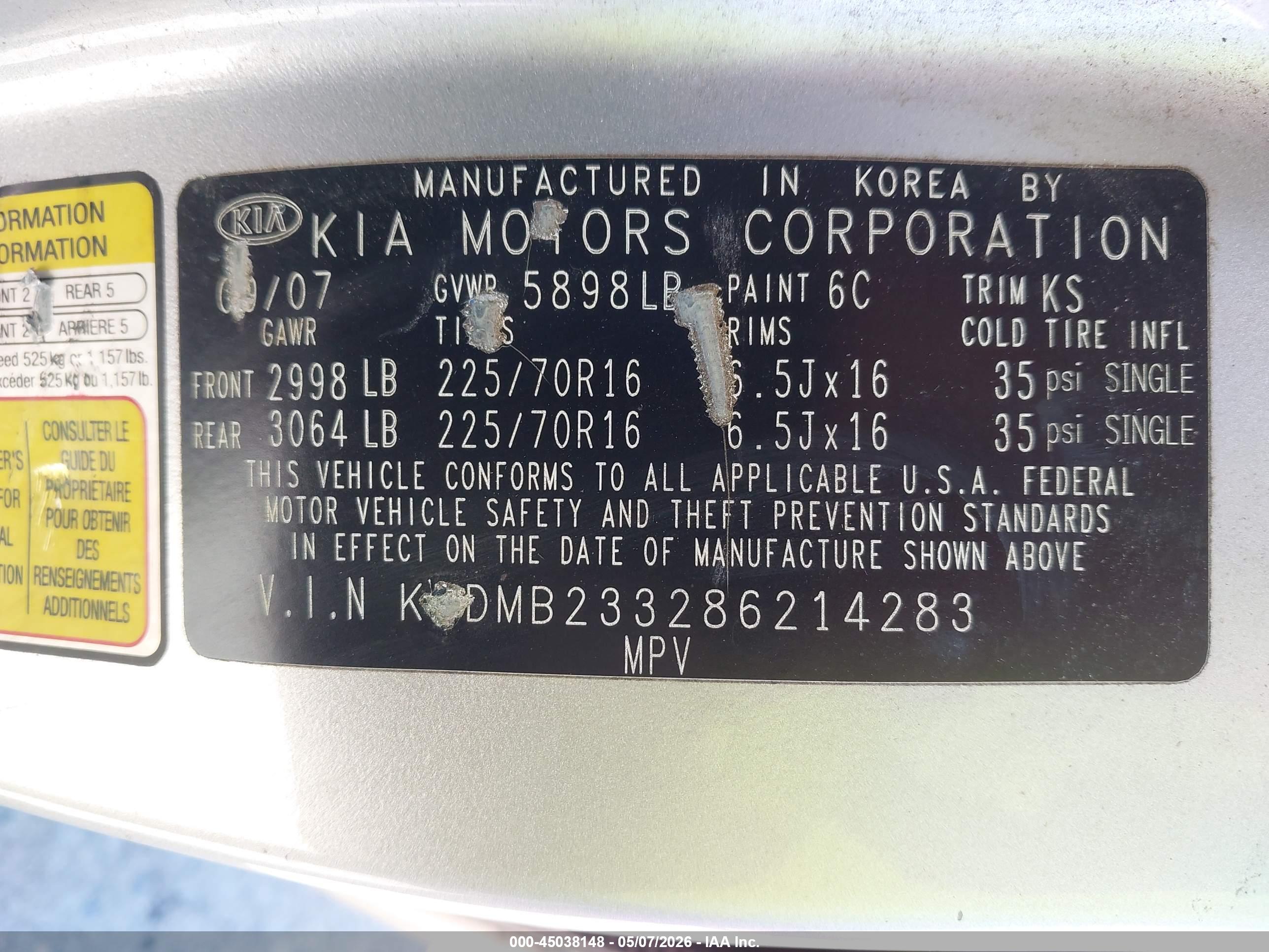 KIA SEDONA image 9