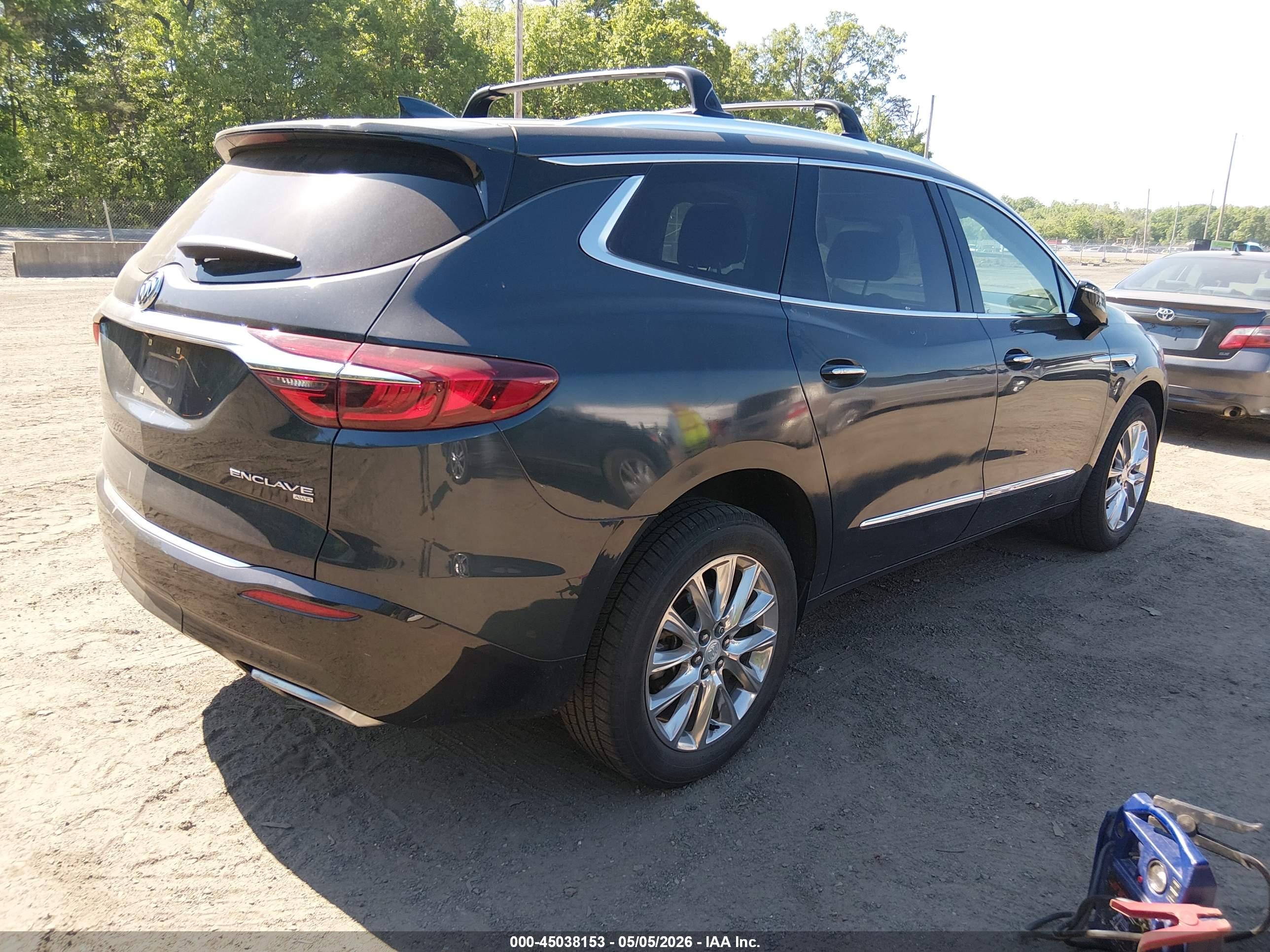 BUICK ENCLAVE image 4