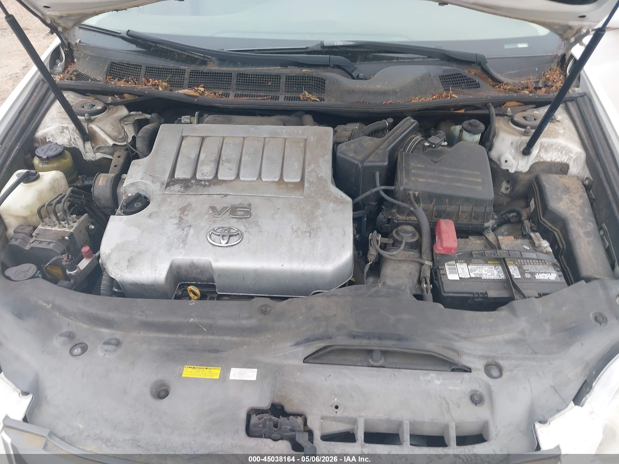 TOYOTA AVALON image 10