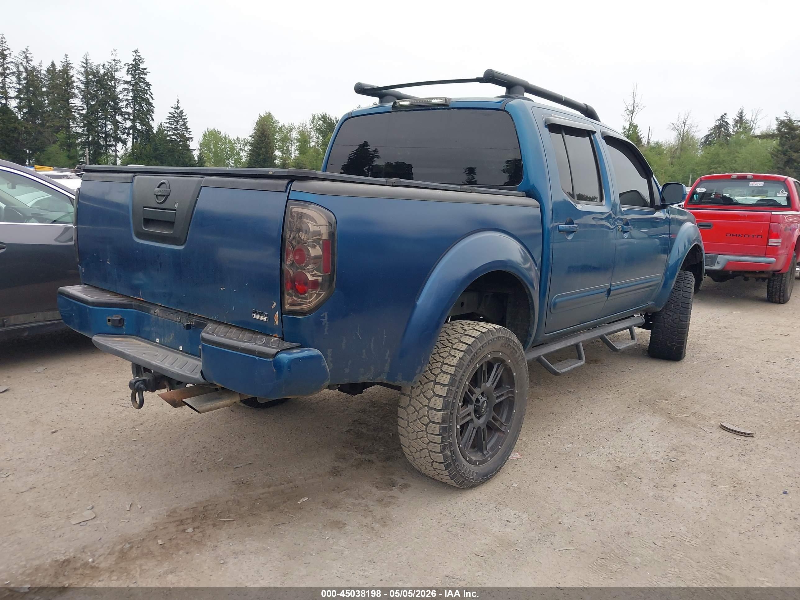 NISSAN FRONTIER image 4