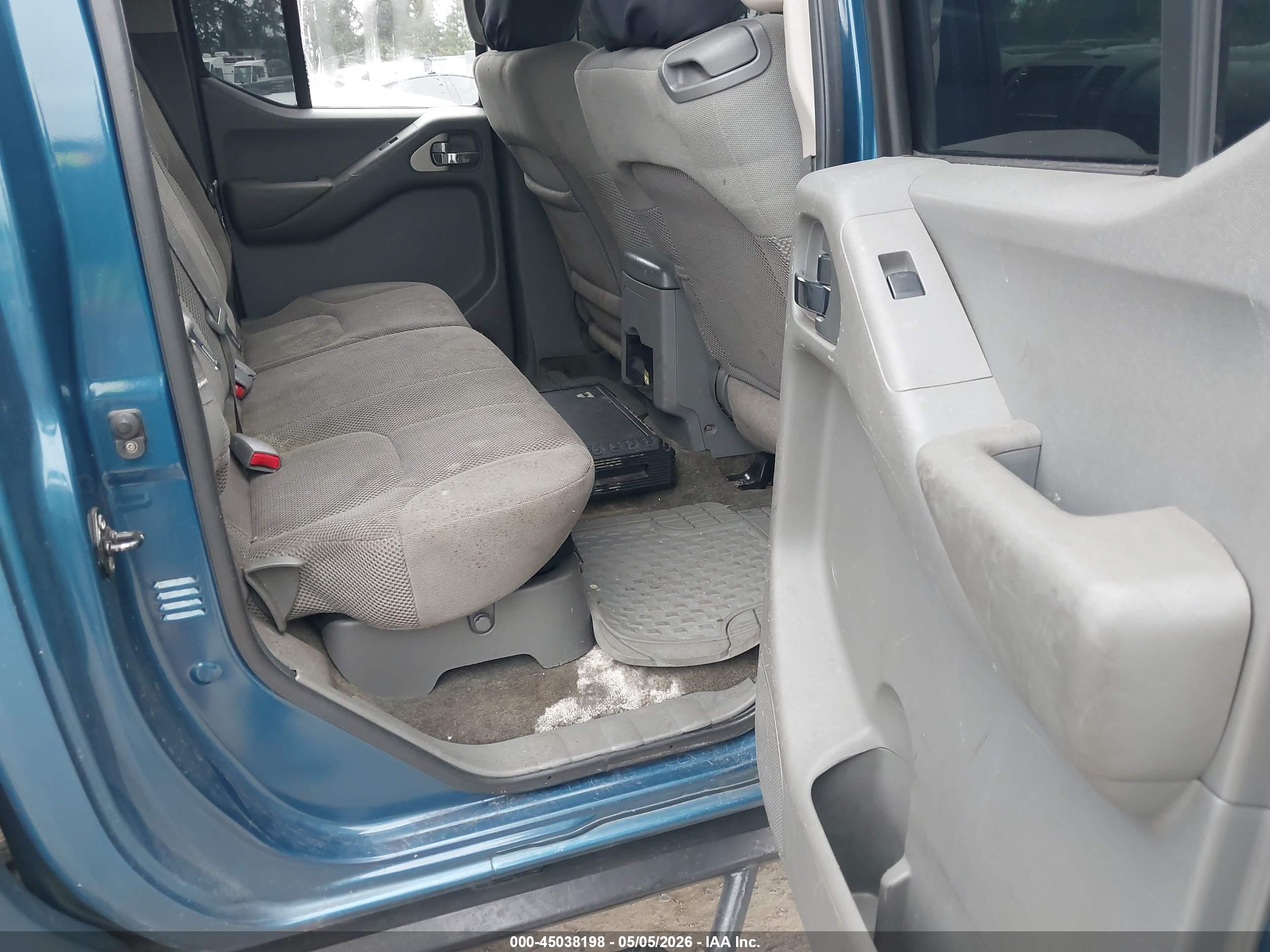 NISSAN FRONTIER image 8