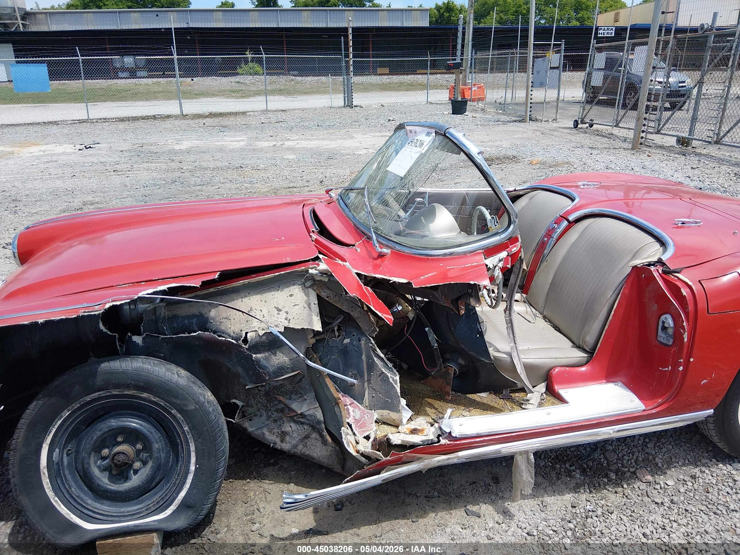 CHEVROLET CORVETTE image 6