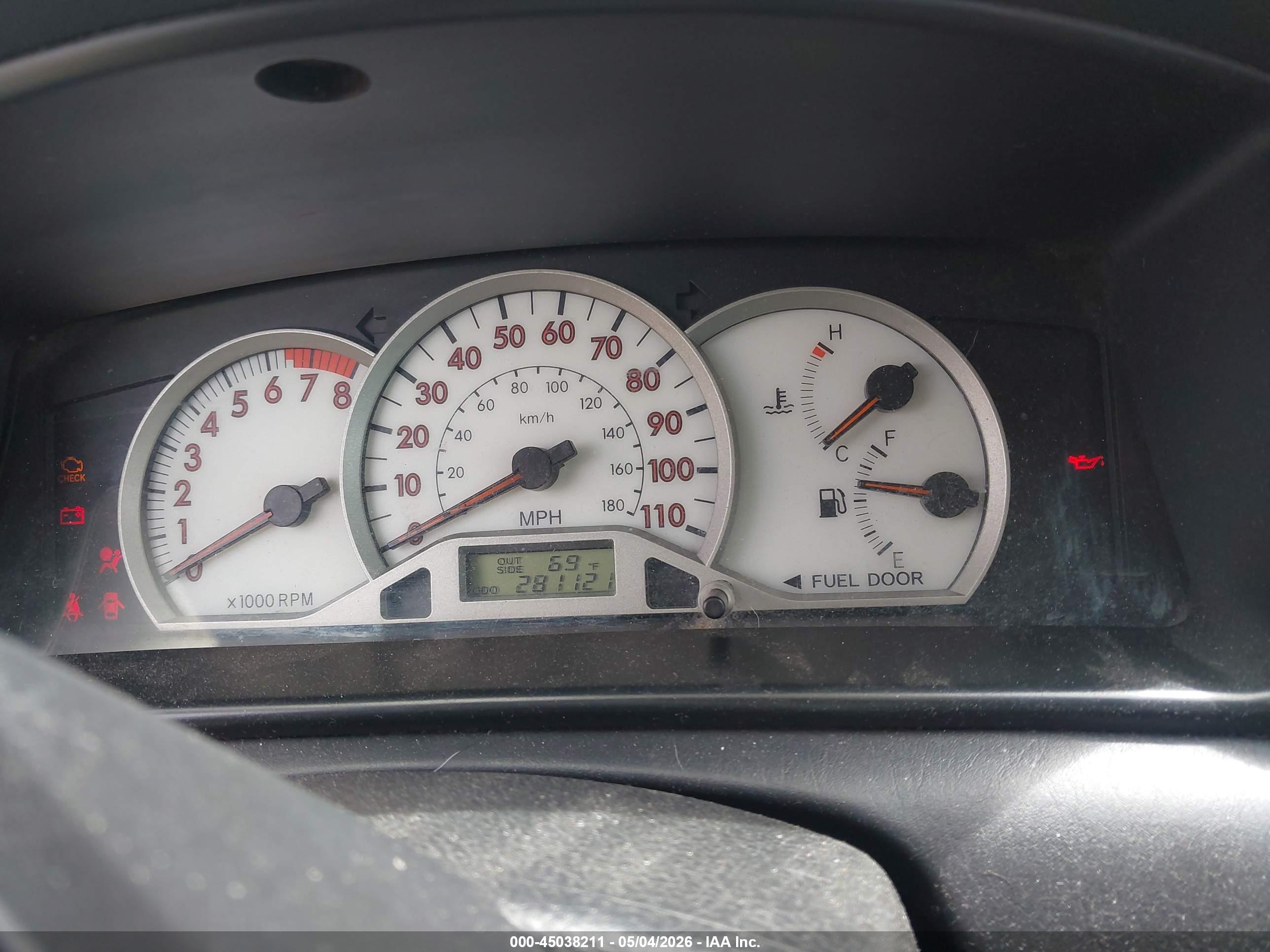 TOYOTA COROLLA image 7
