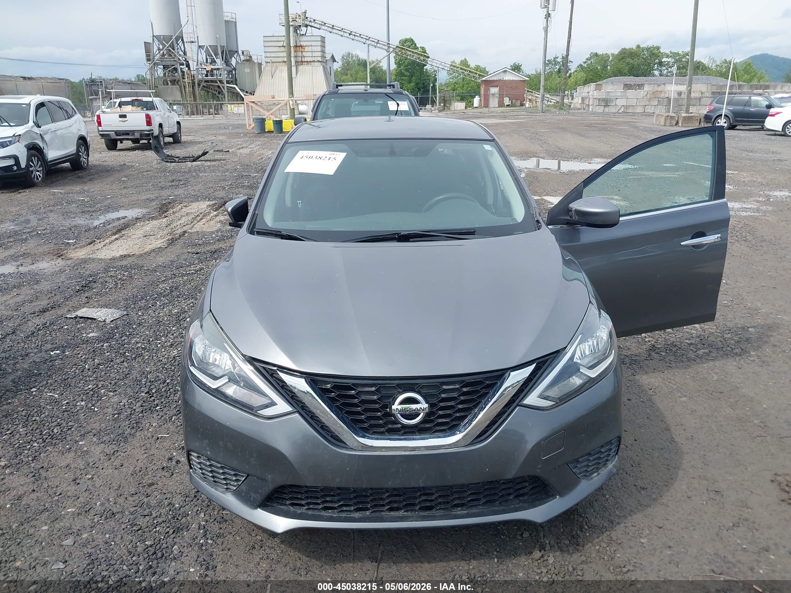 NISSAN SENTRA image 6