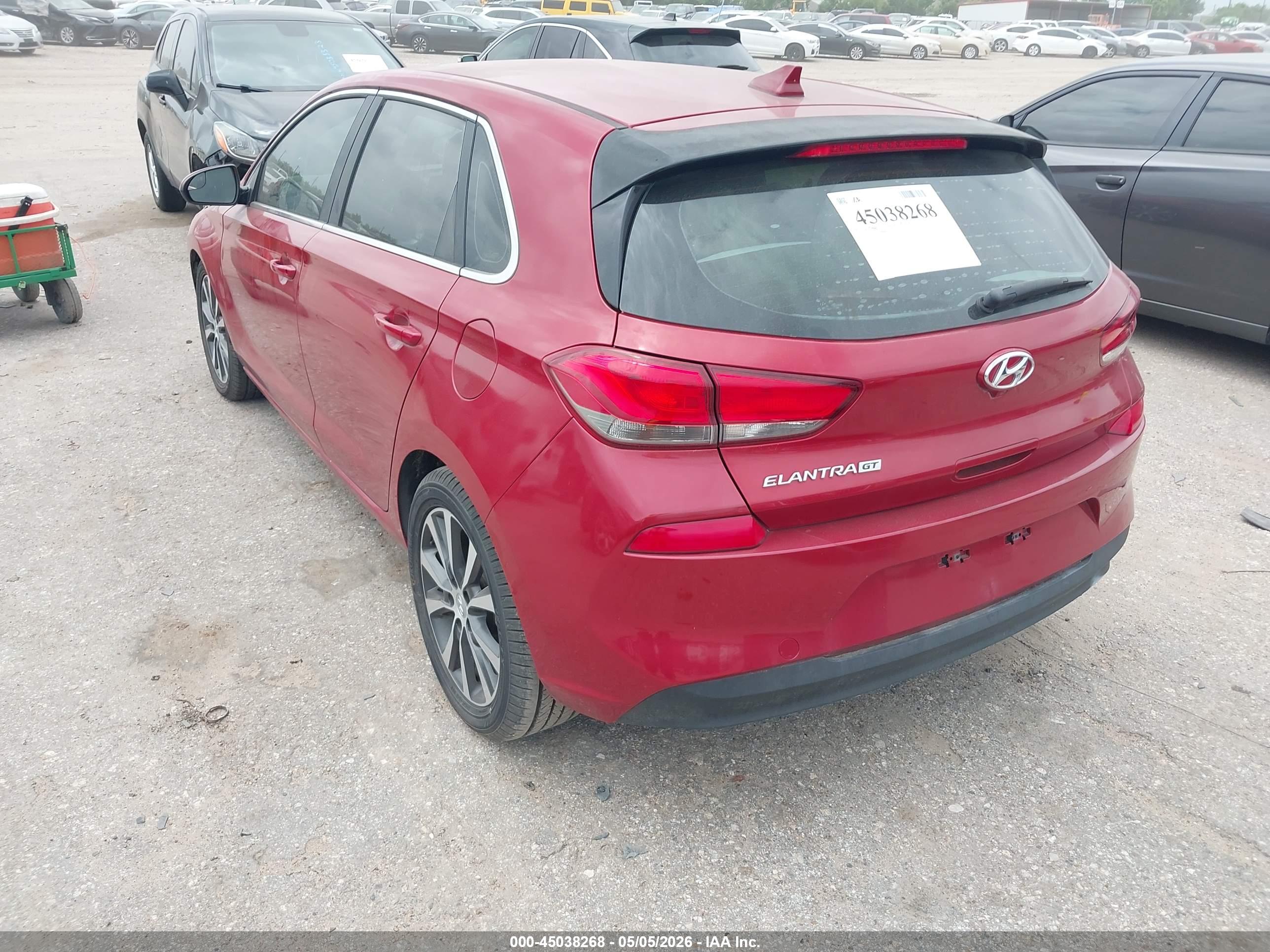 HYUNDAI ELANTRA image 3