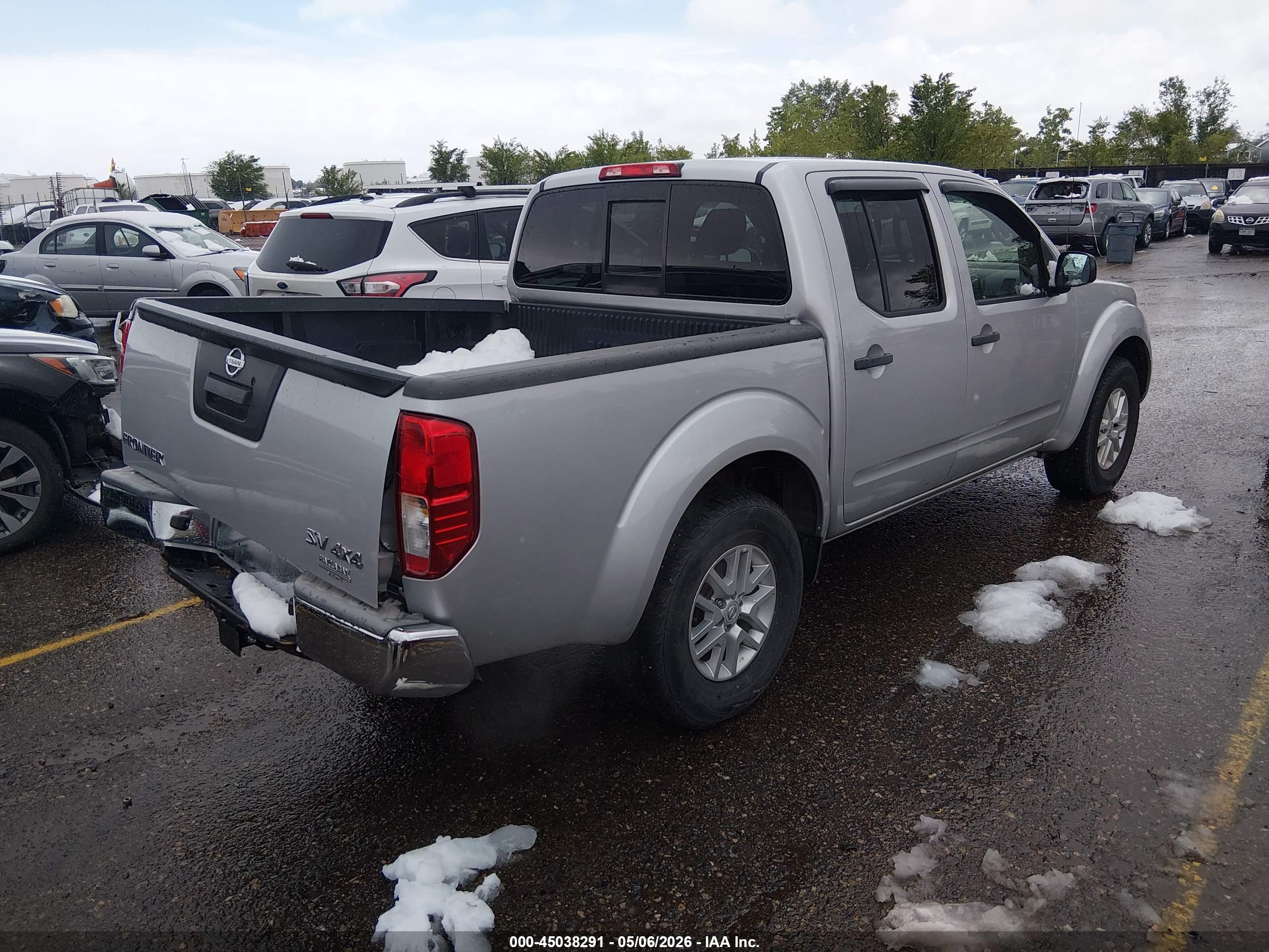 NISSAN FRONTIER image 4