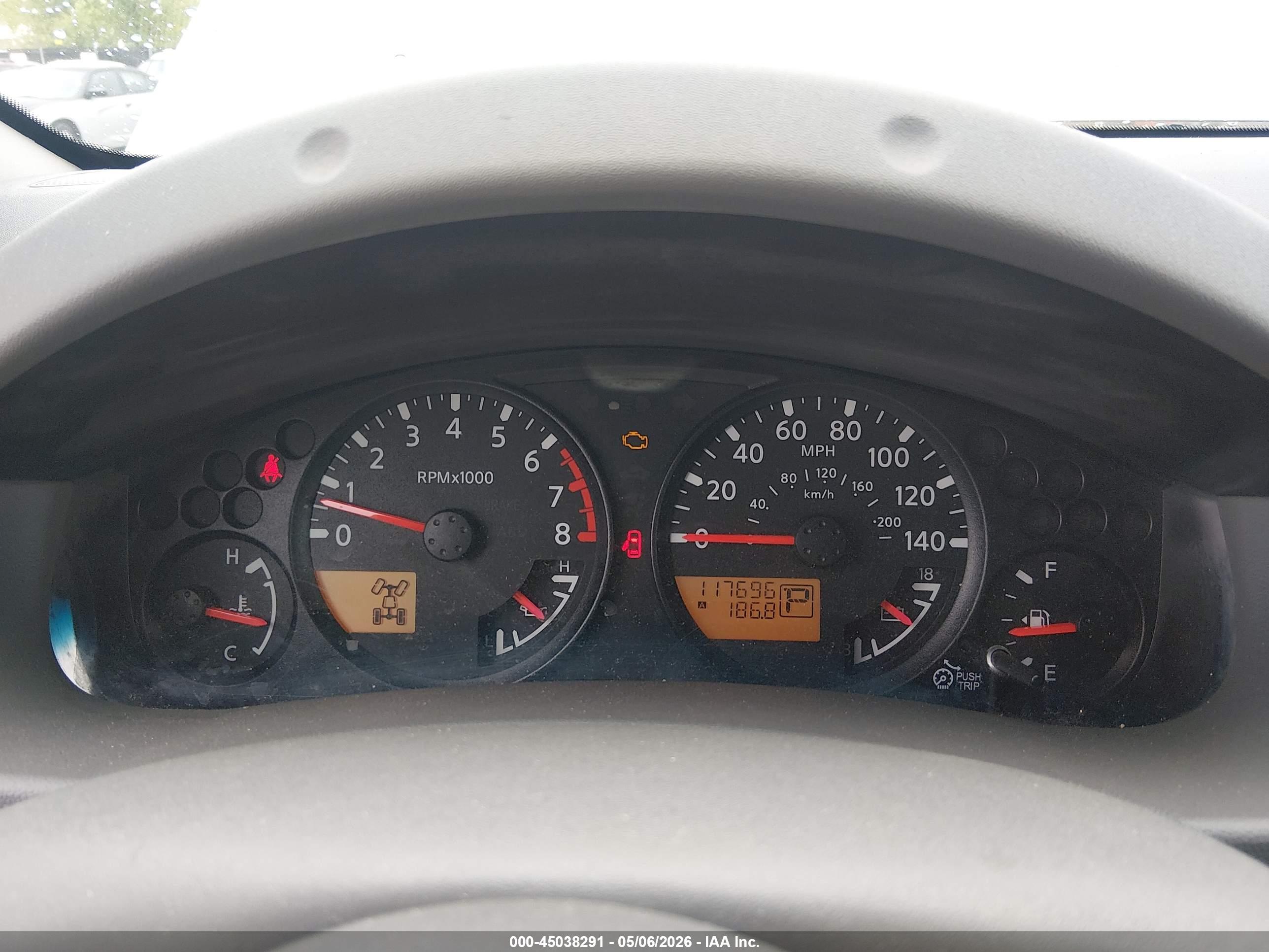 NISSAN FRONTIER image 7