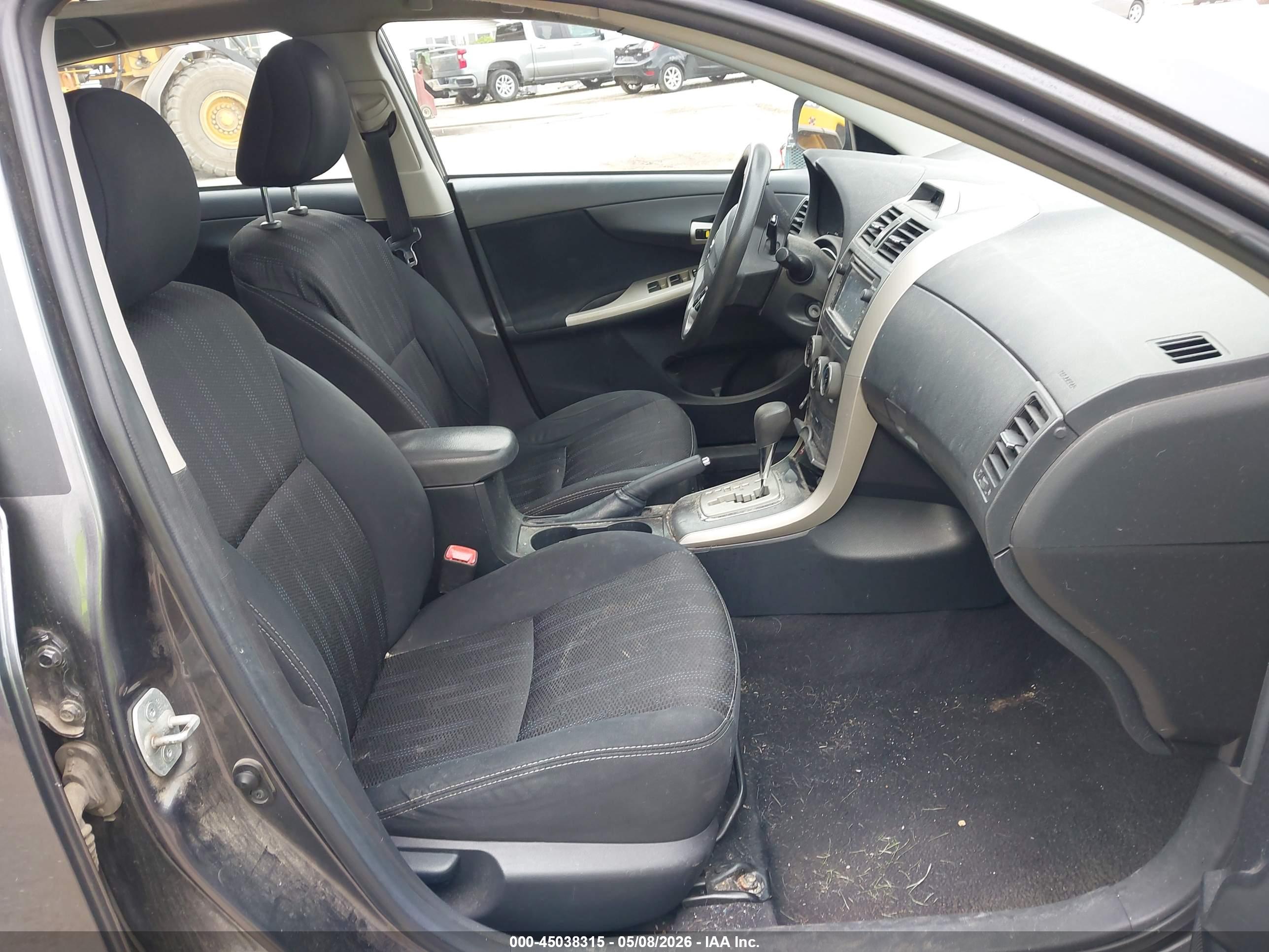 TOYOTA COROLLA image 5