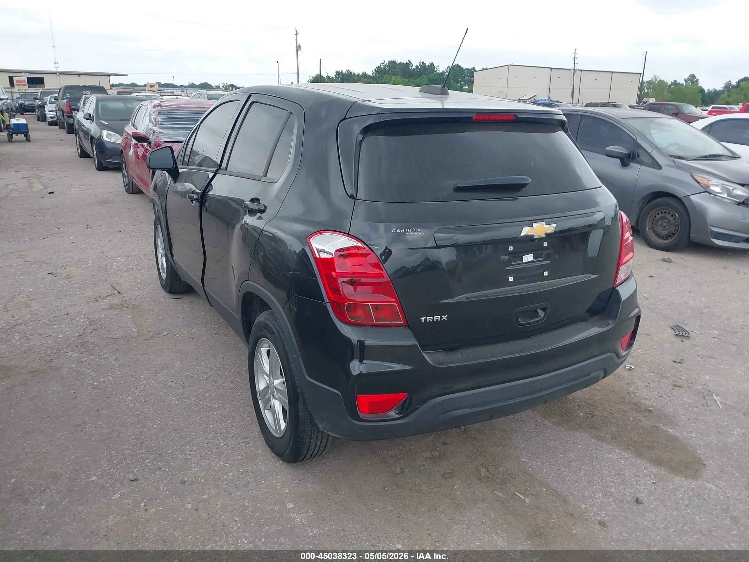 CHEVROLET TRAX image 3
