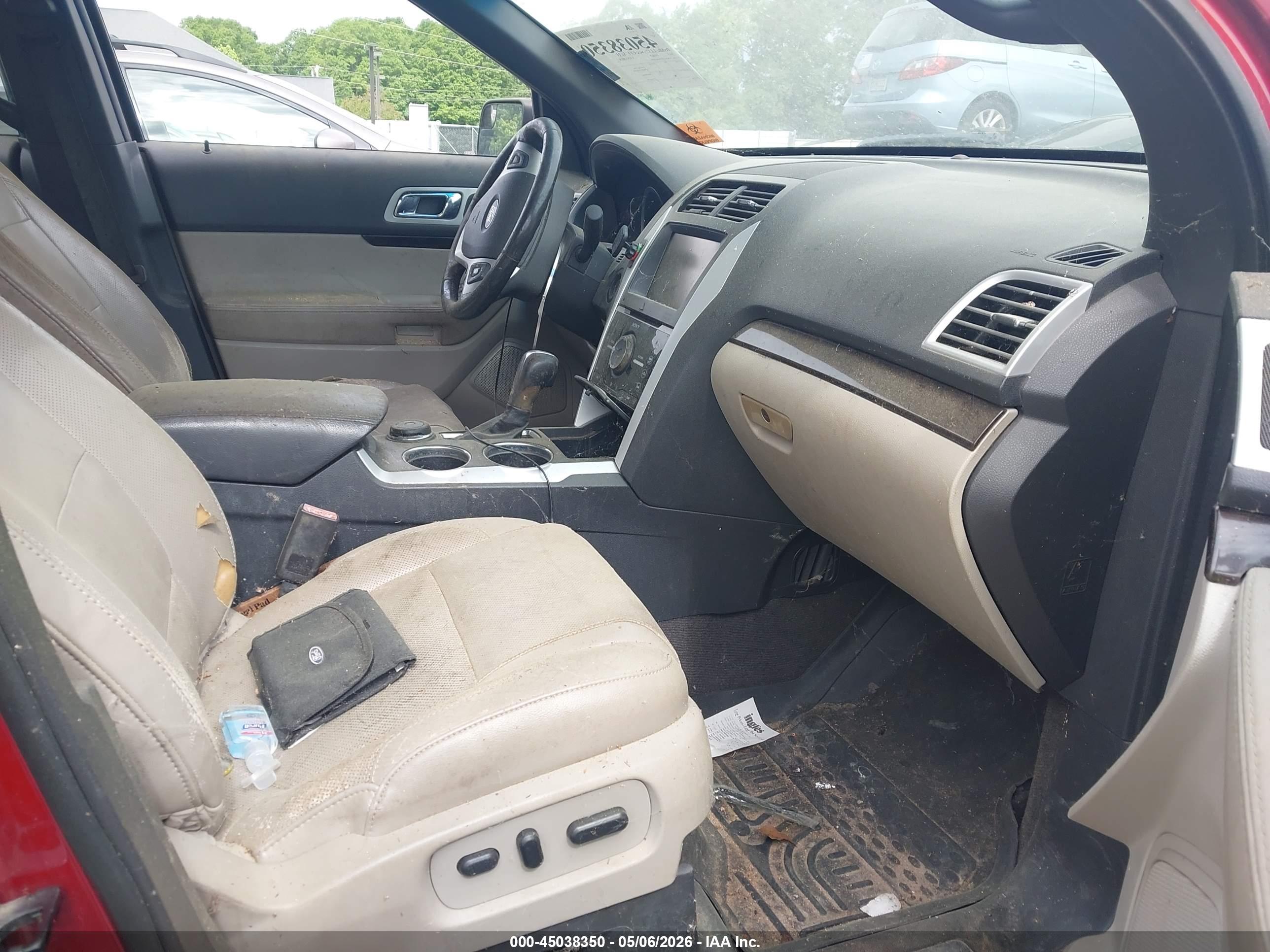 FORD EXPLORER image 5