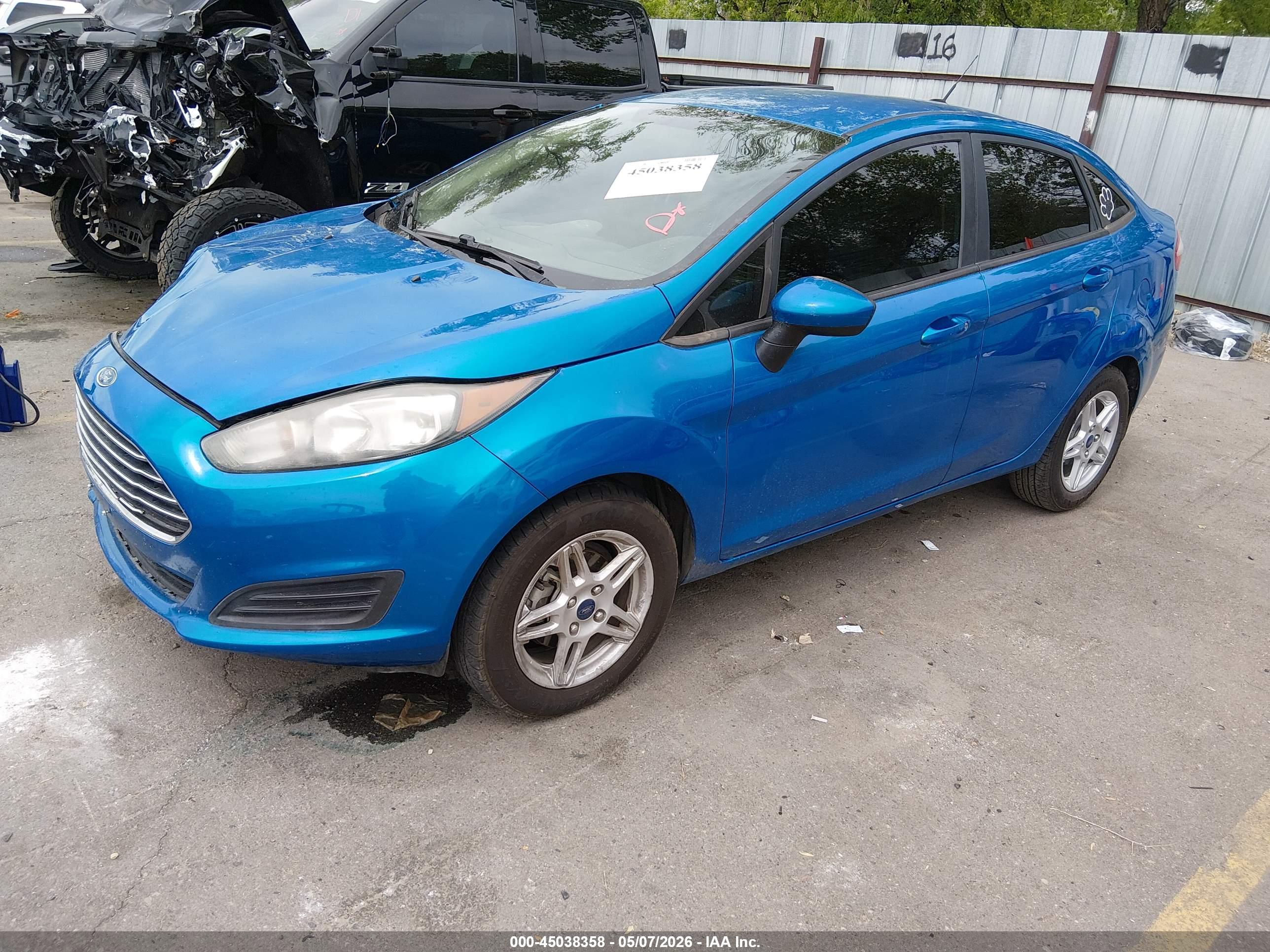 FORD FIESTA image 2
