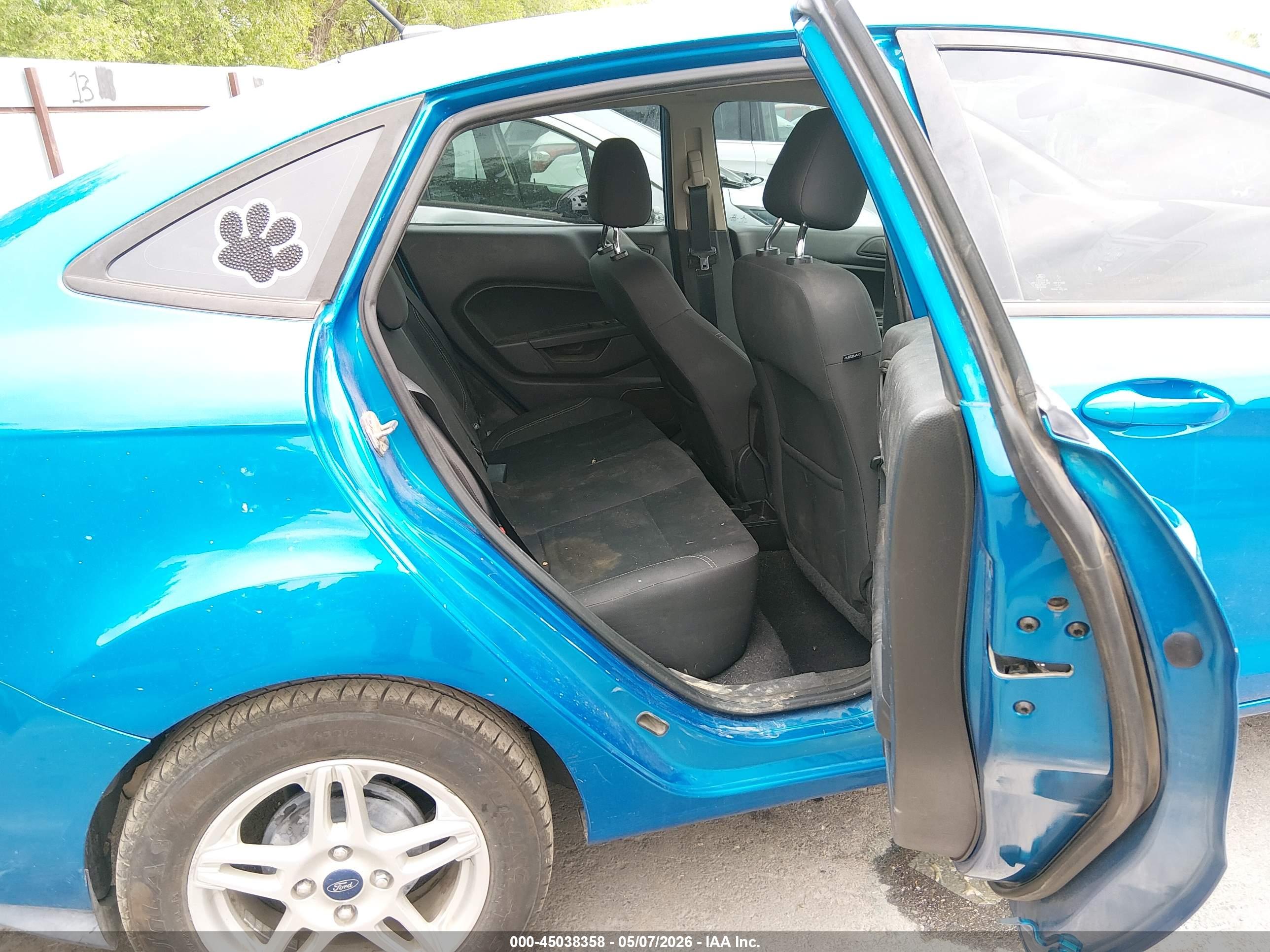 FORD FIESTA image 8