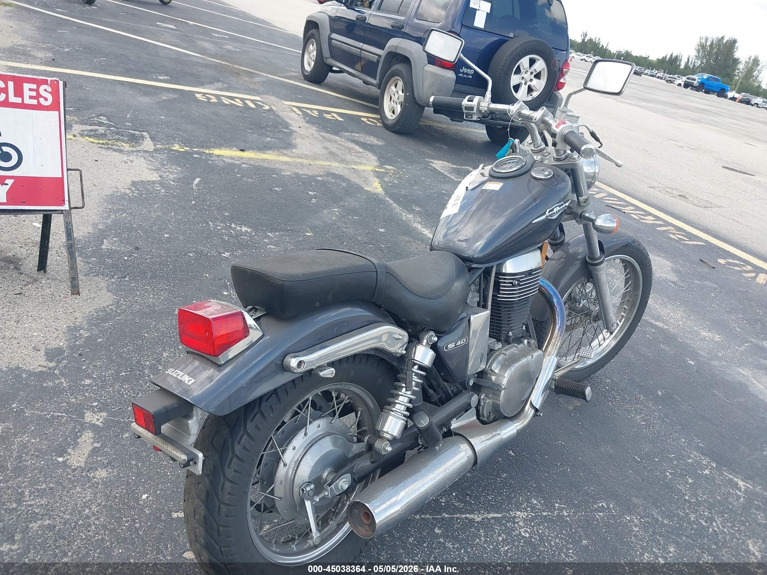 SUZUKI LS650 image 4