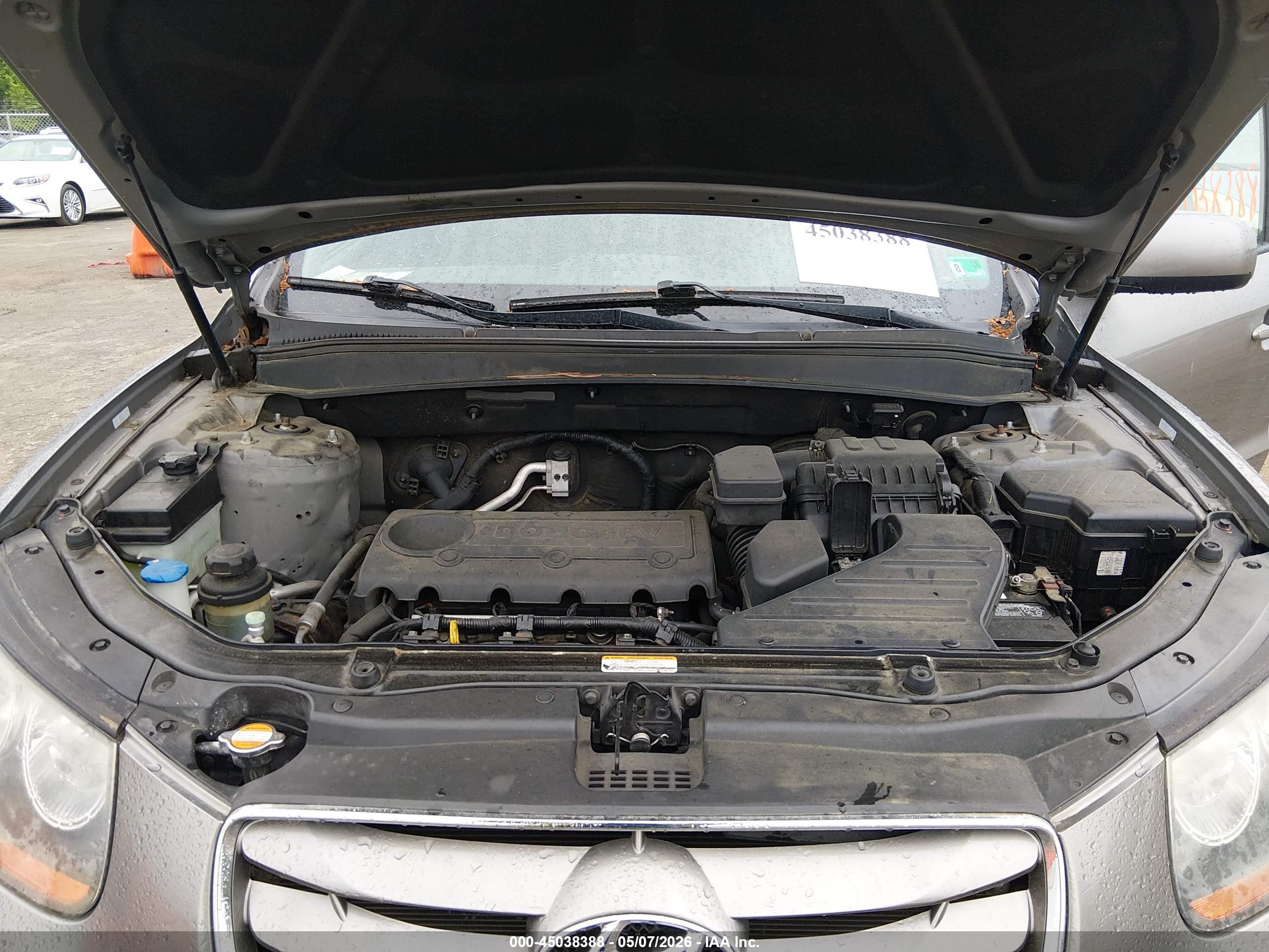 HYUNDAI SANTA image 10