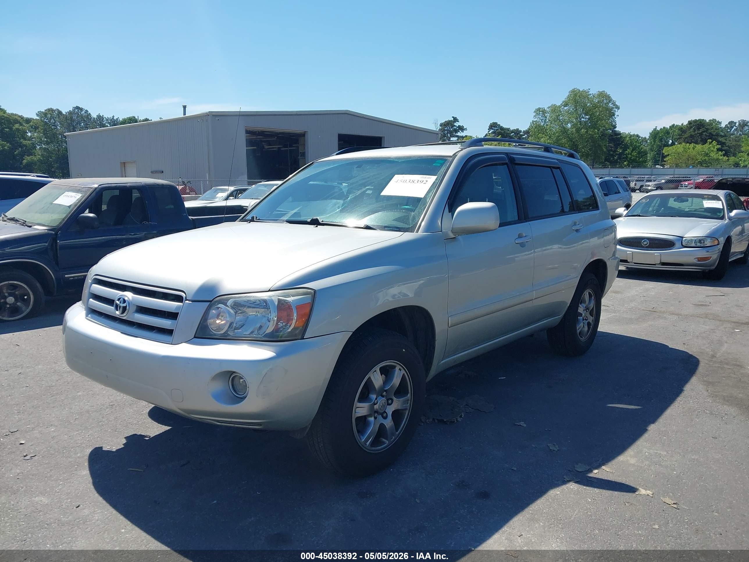 TOYOTA HIGHLANDER image 2
