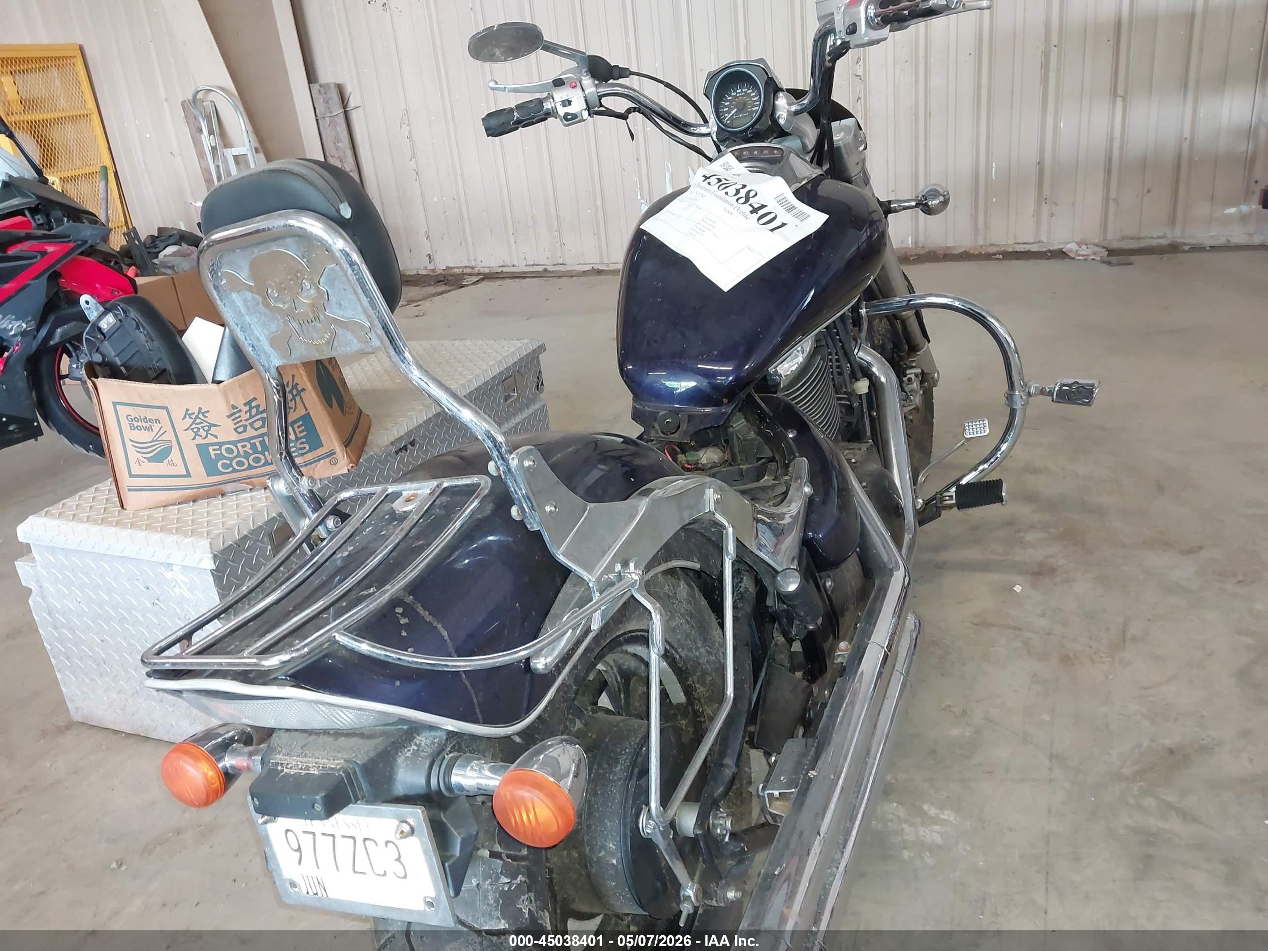 SUZUKI VZ800 image 4