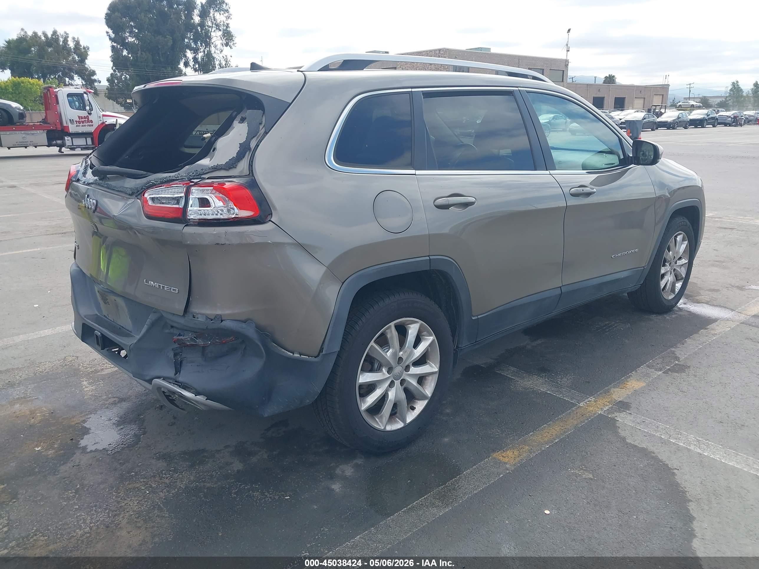 JEEP CHEROKEE image 4