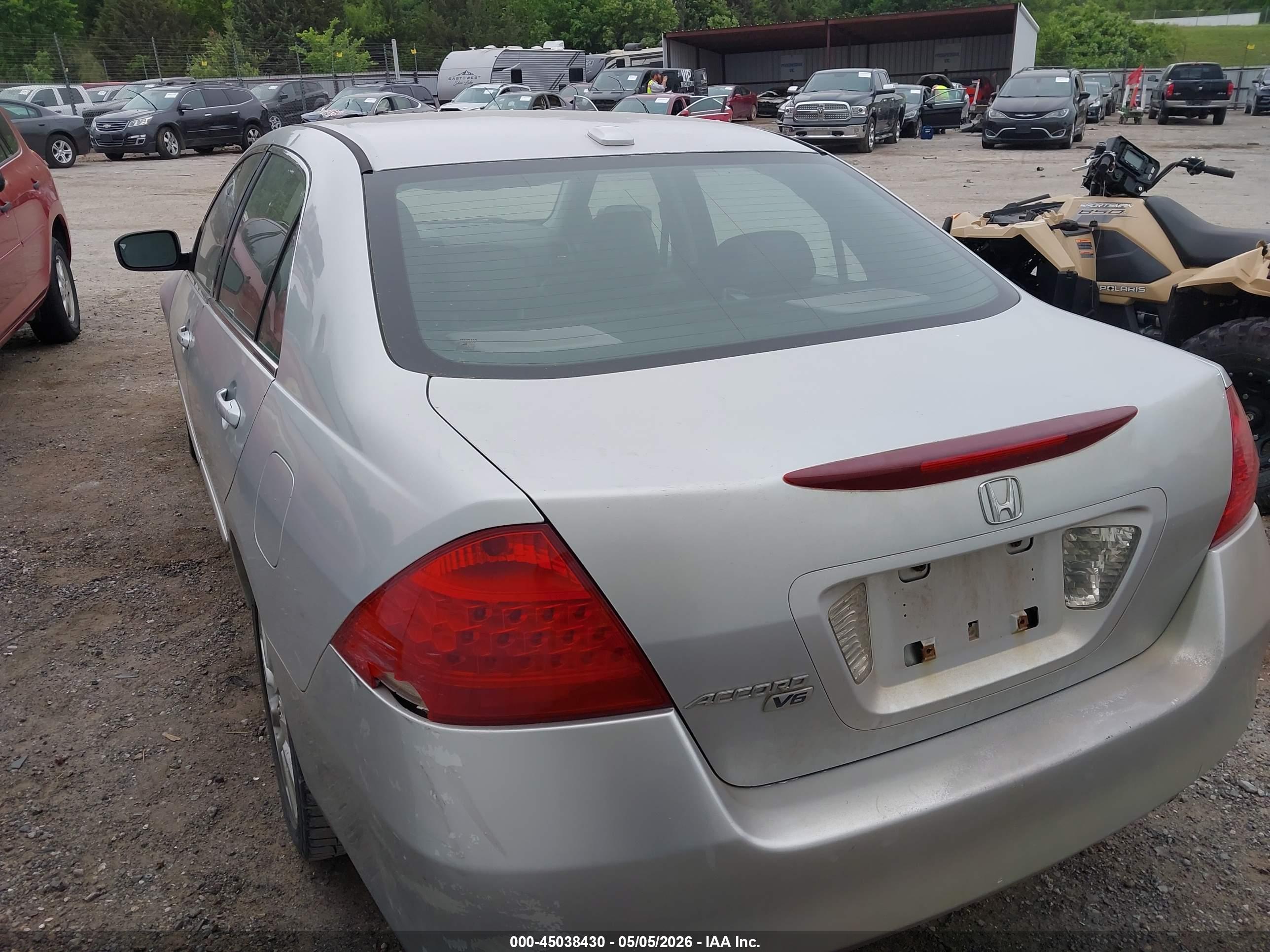 HONDA ACCORD image 3