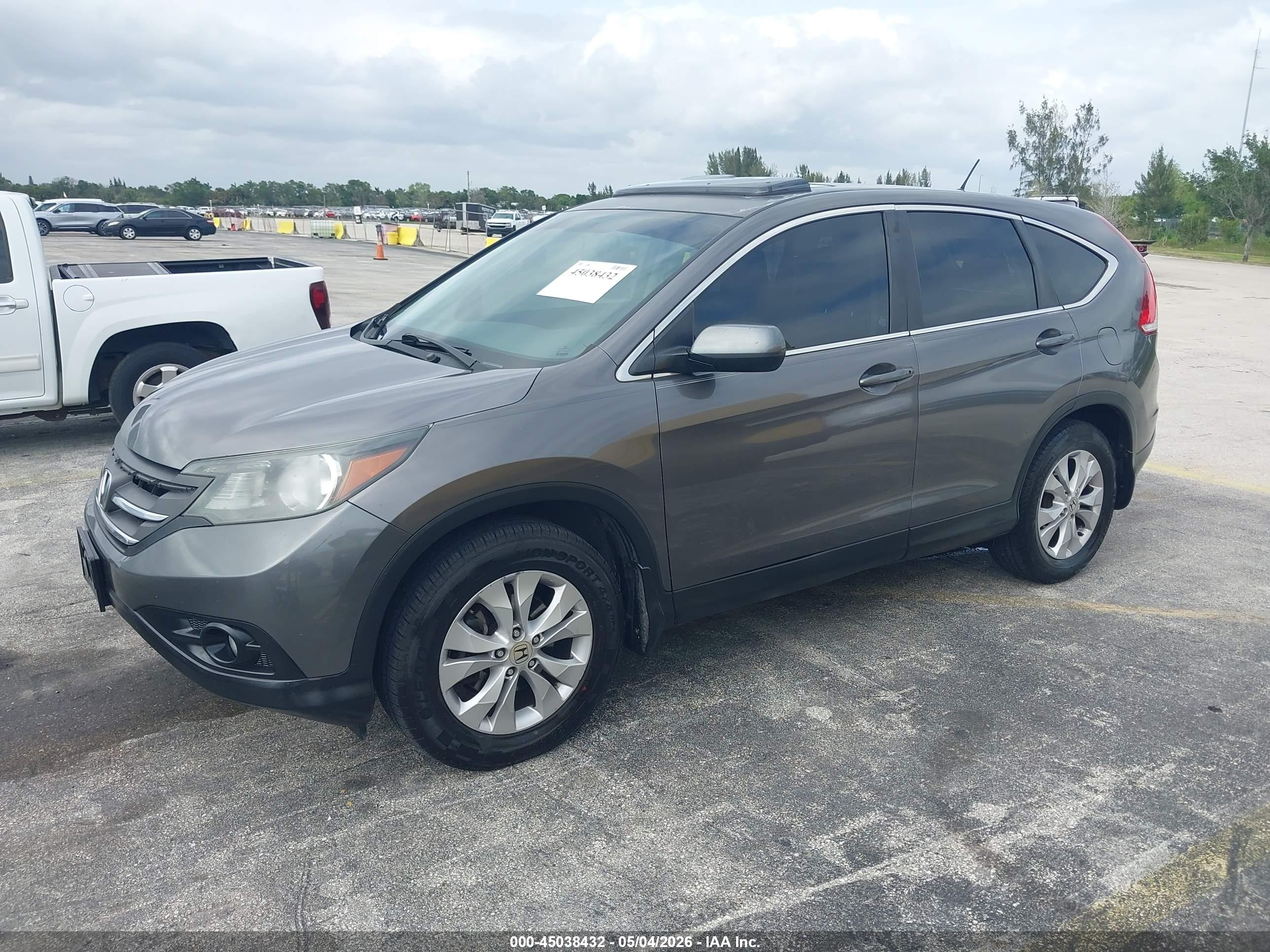 HONDA CR-V image 2