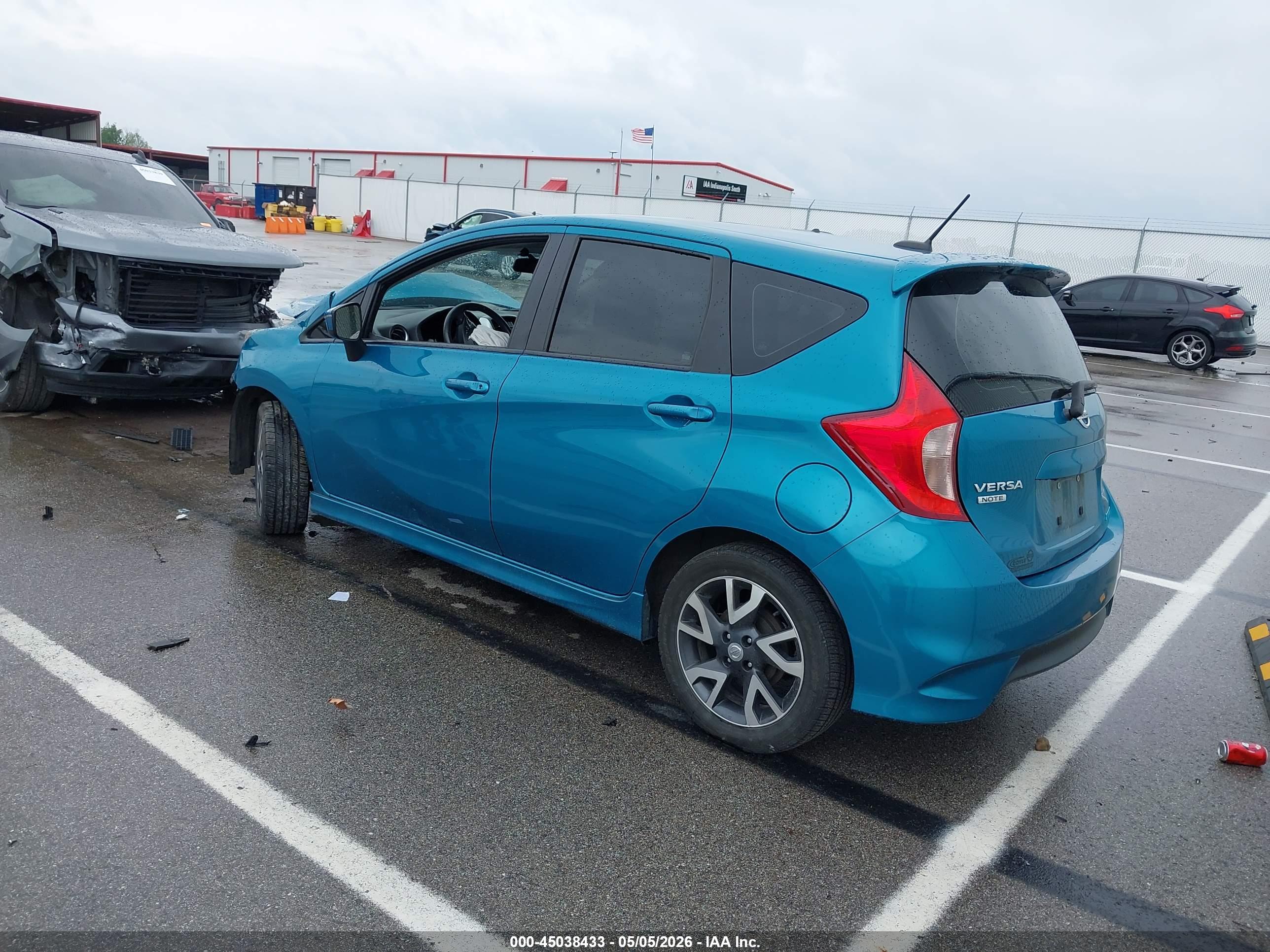 NISSAN VERSA image 3