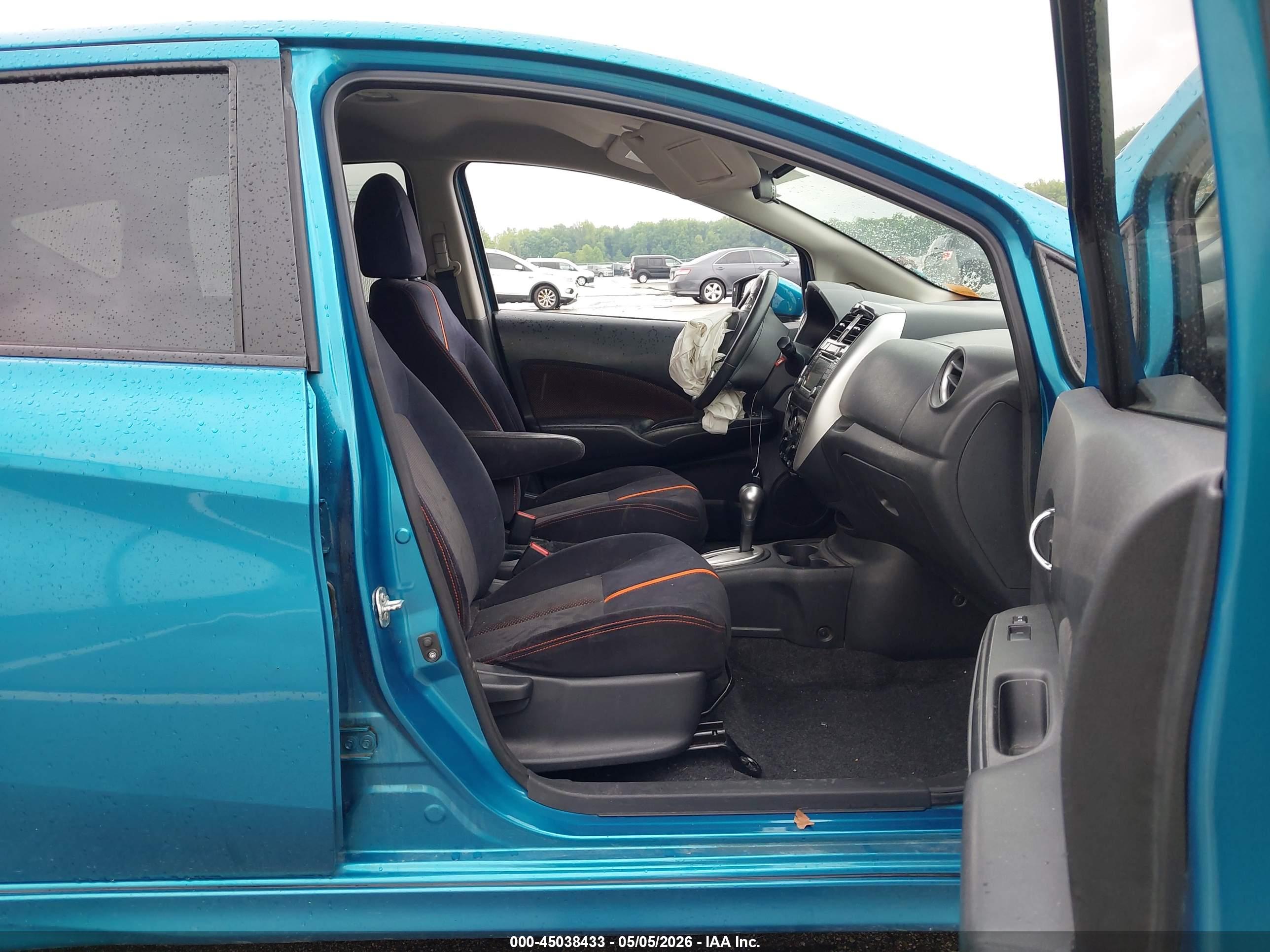 NISSAN VERSA image 5