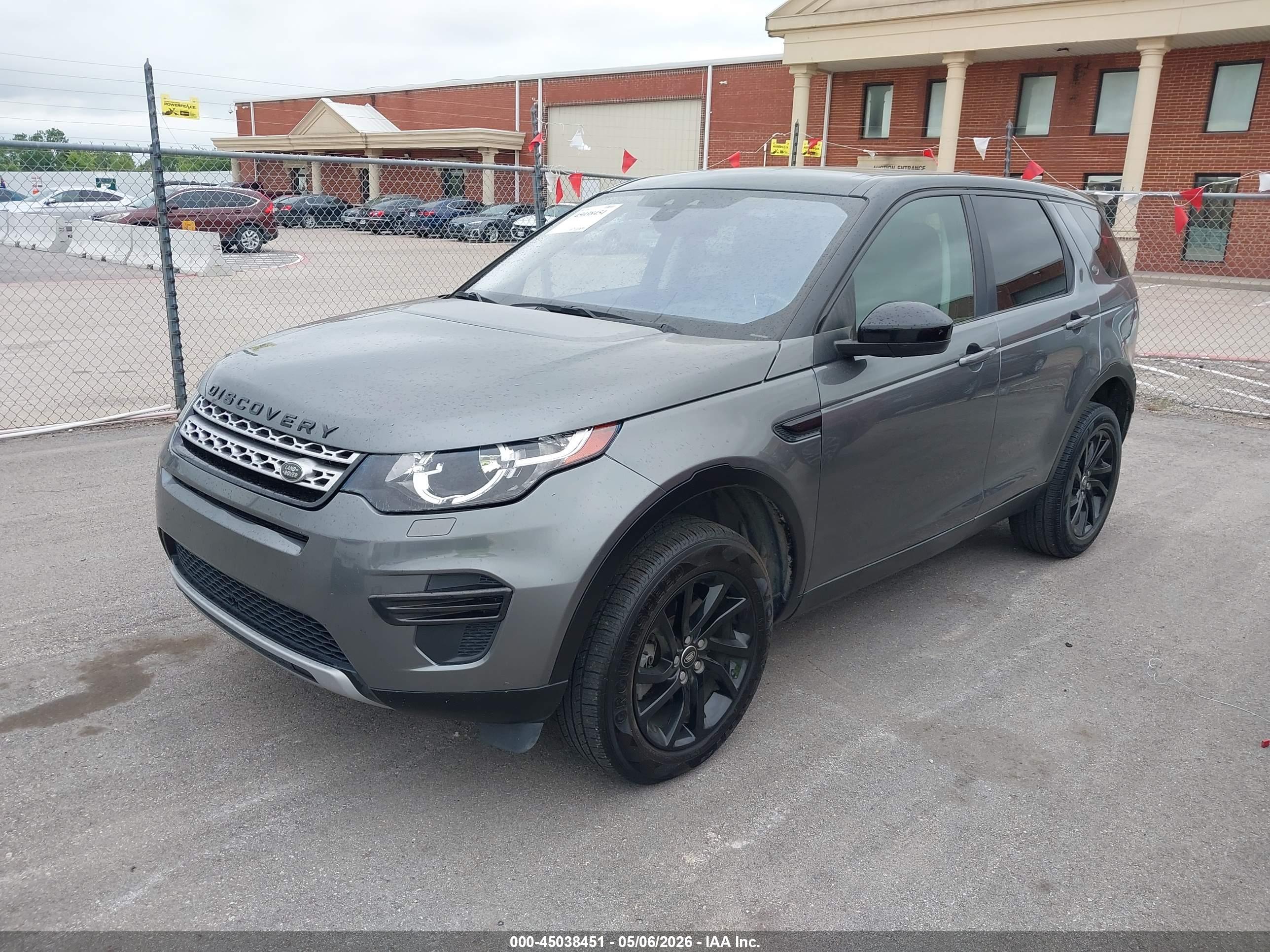 LAND ROVER image 2